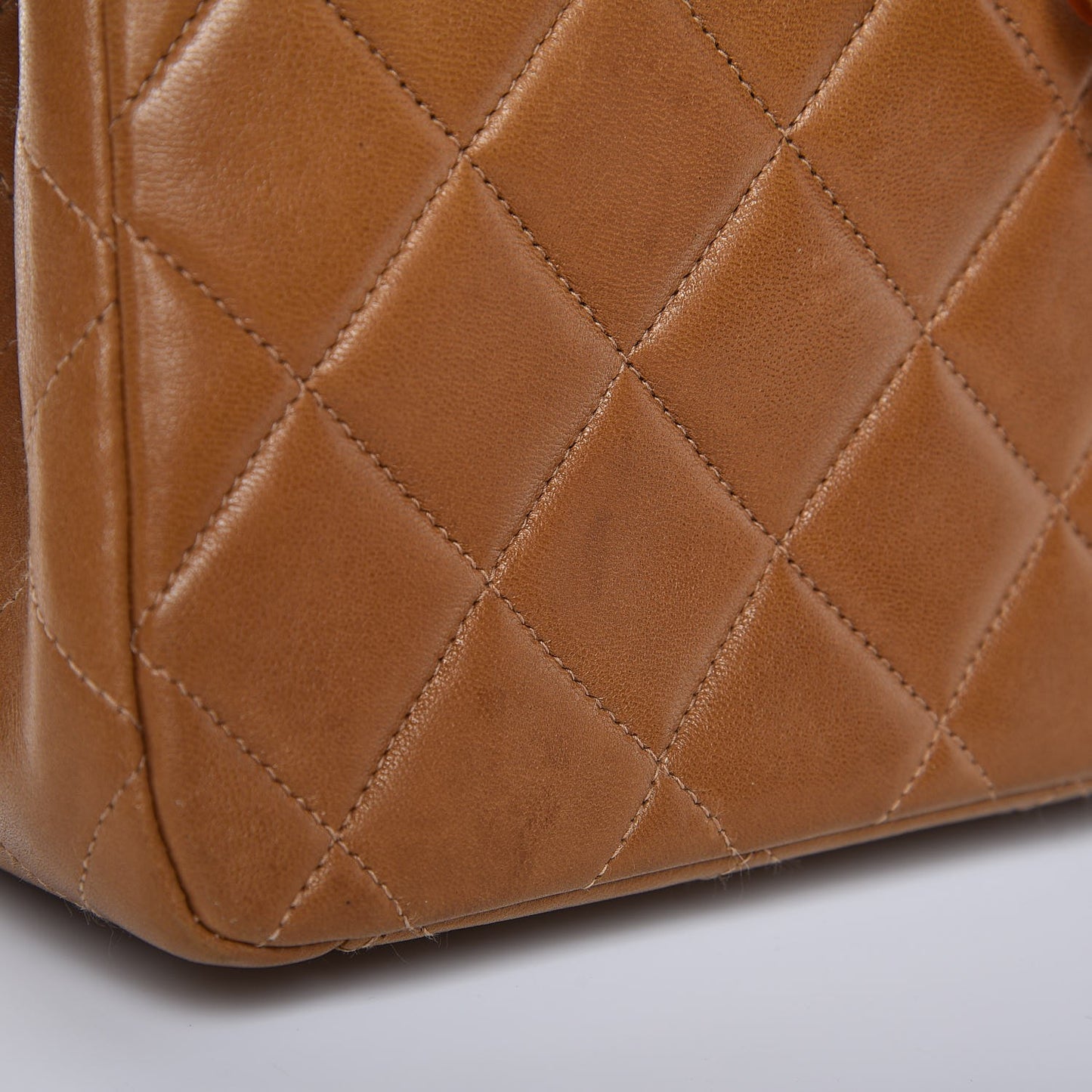Lambskin Tortoise Chain Square Flap Camel