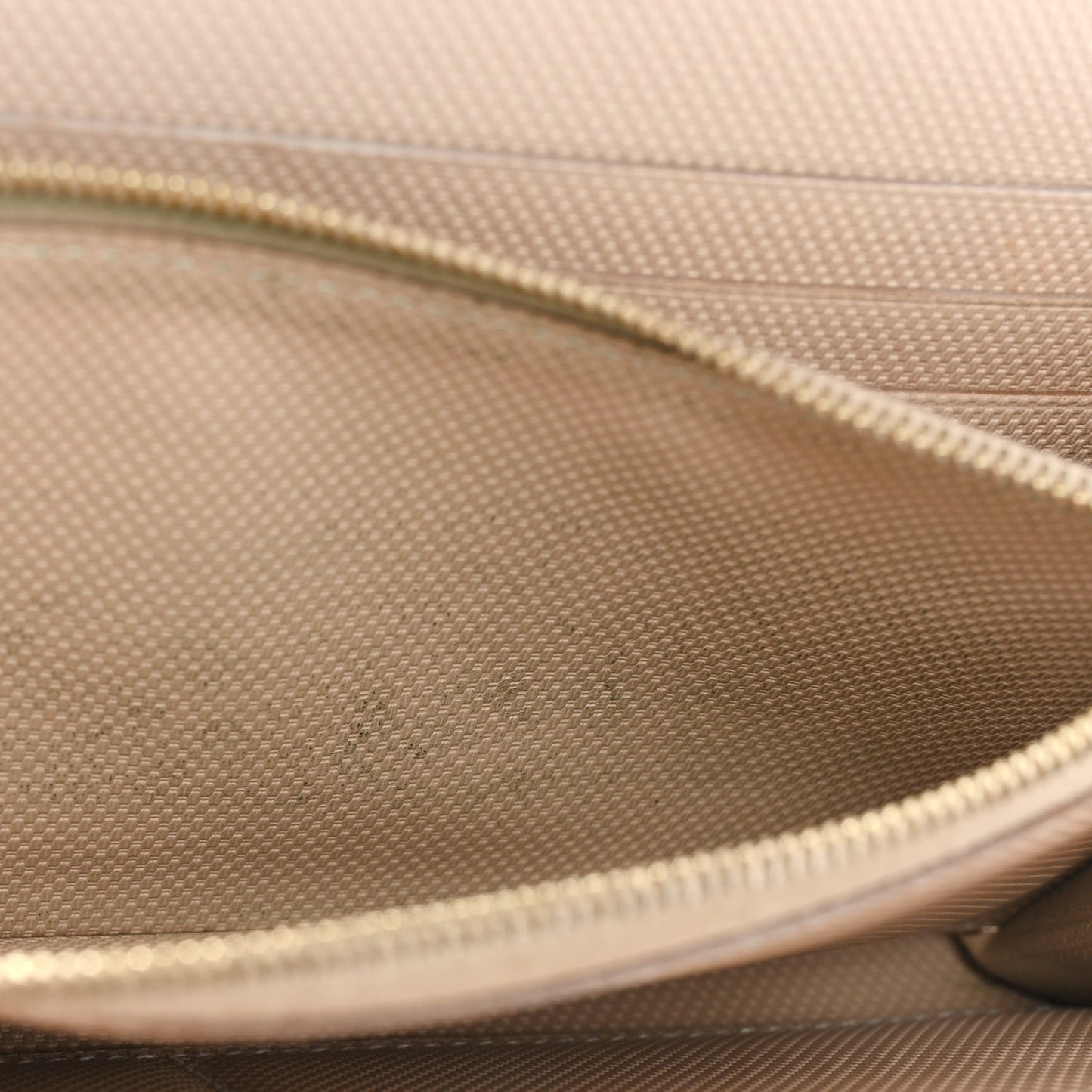 Grain d'H Kelly Longue Wallet Argile