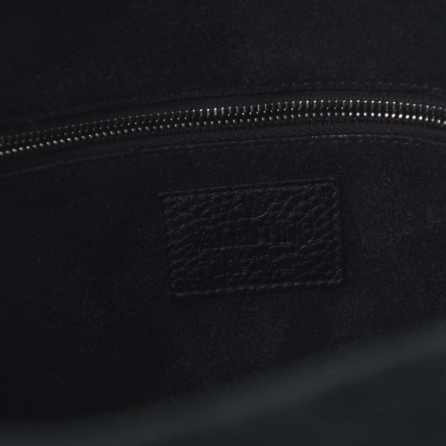 Valentino Garavani Pebbled Calfskin Rockstud Messenger Black 8 of 9