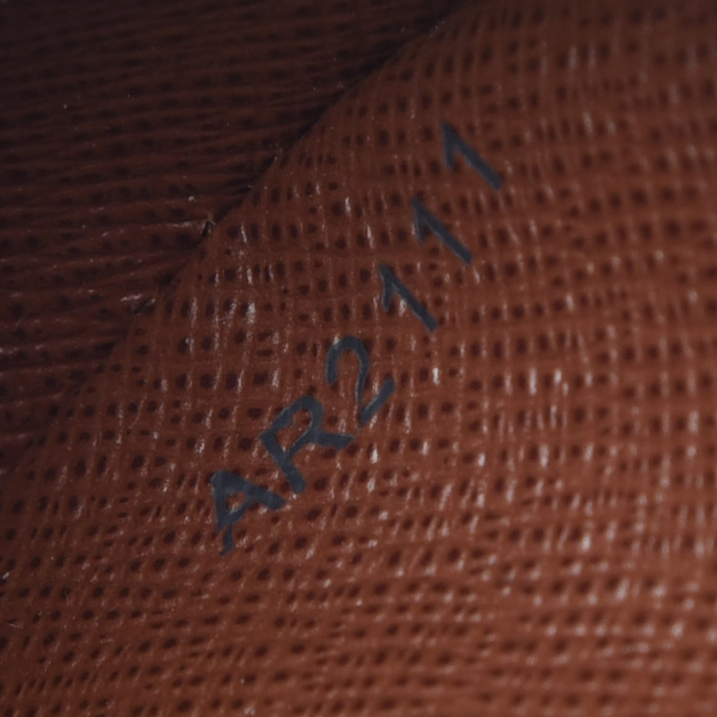 Monogram Nil 28