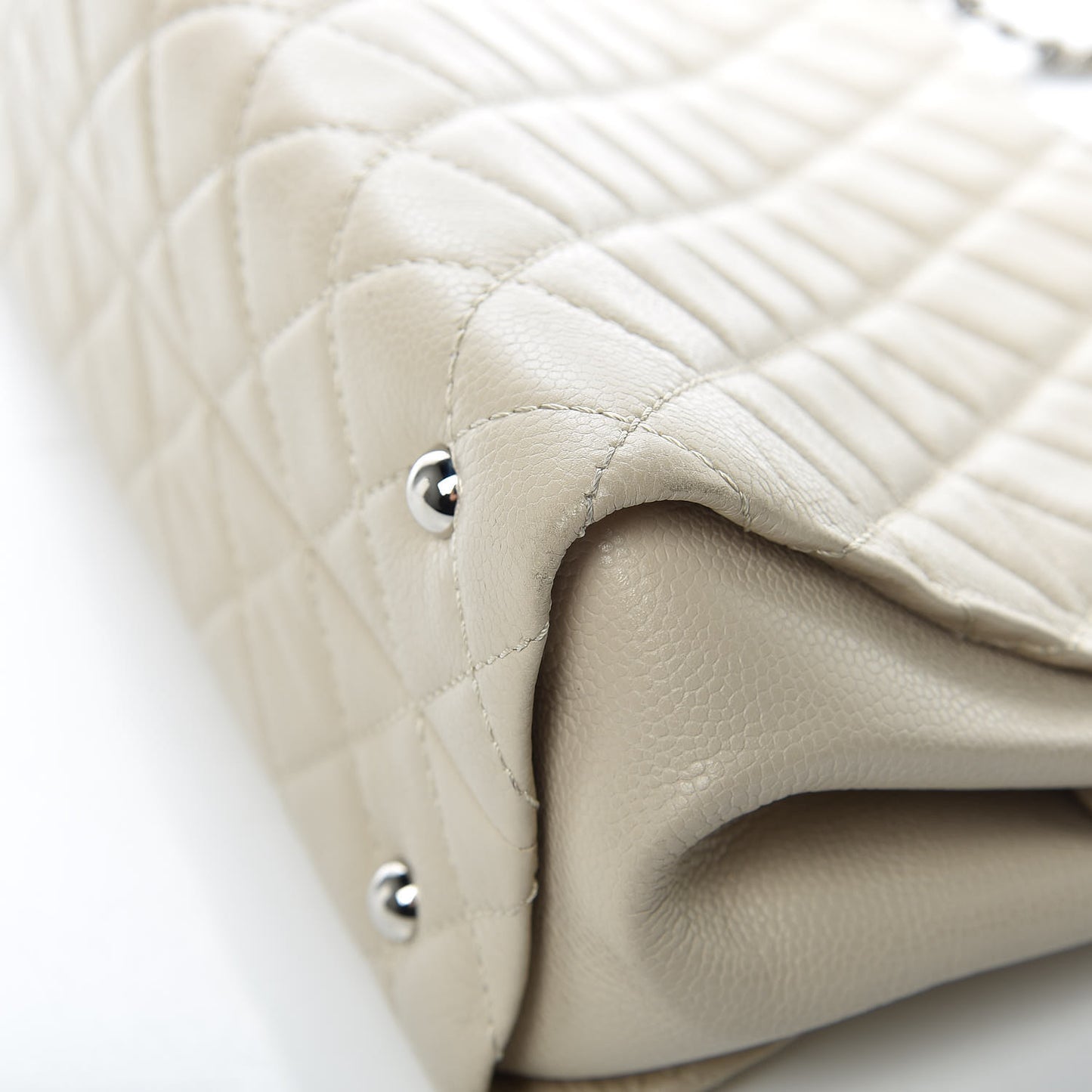 Caviar Quilted Timeless CC Shopping Tote Beige Clair