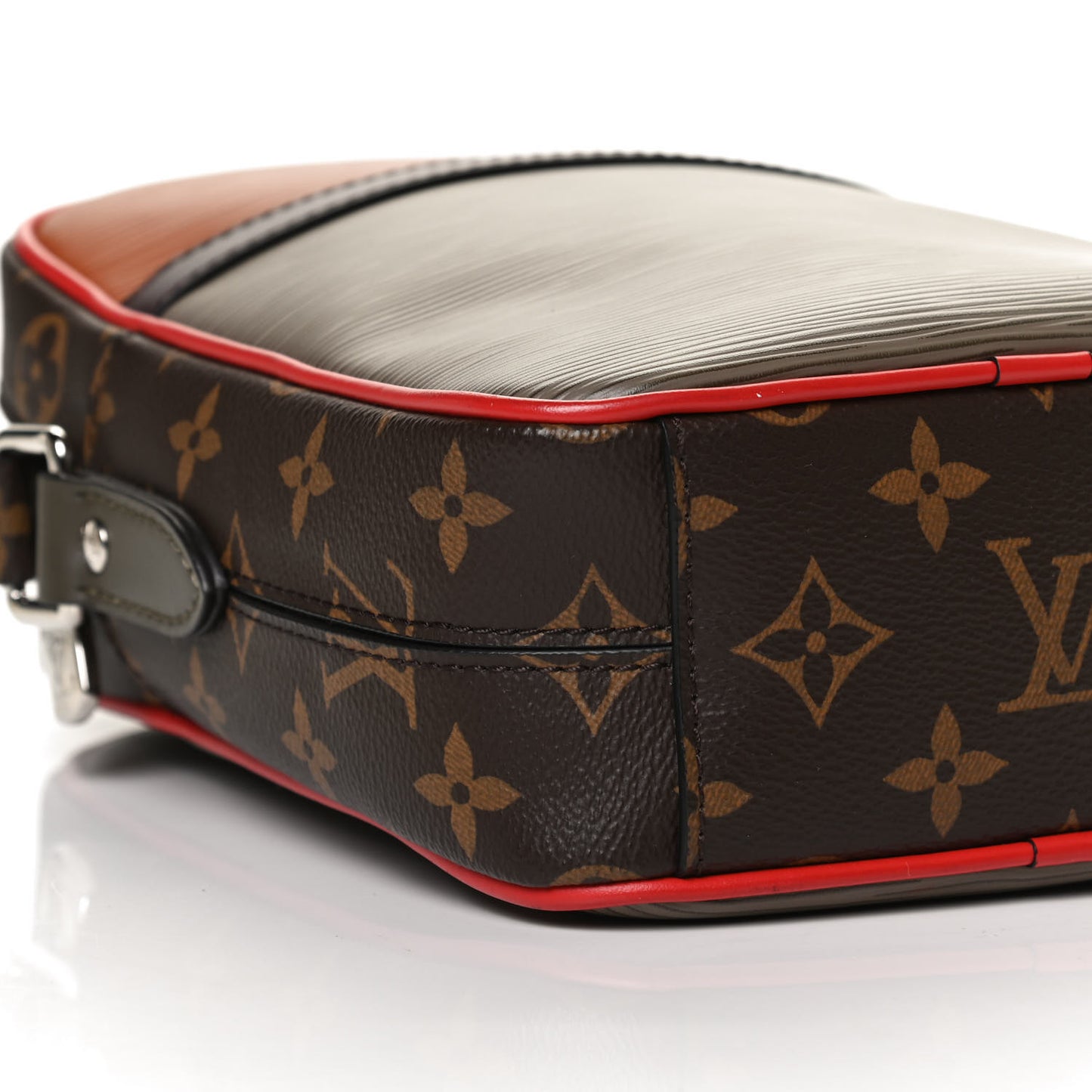 Epi Monogram Danube Slim PM