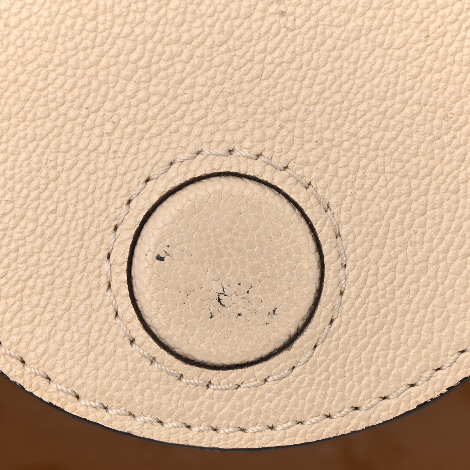 Louis Vuitton Cuir Plume Cuir Ecume Very Hobo Sesame Creme 12 of 23