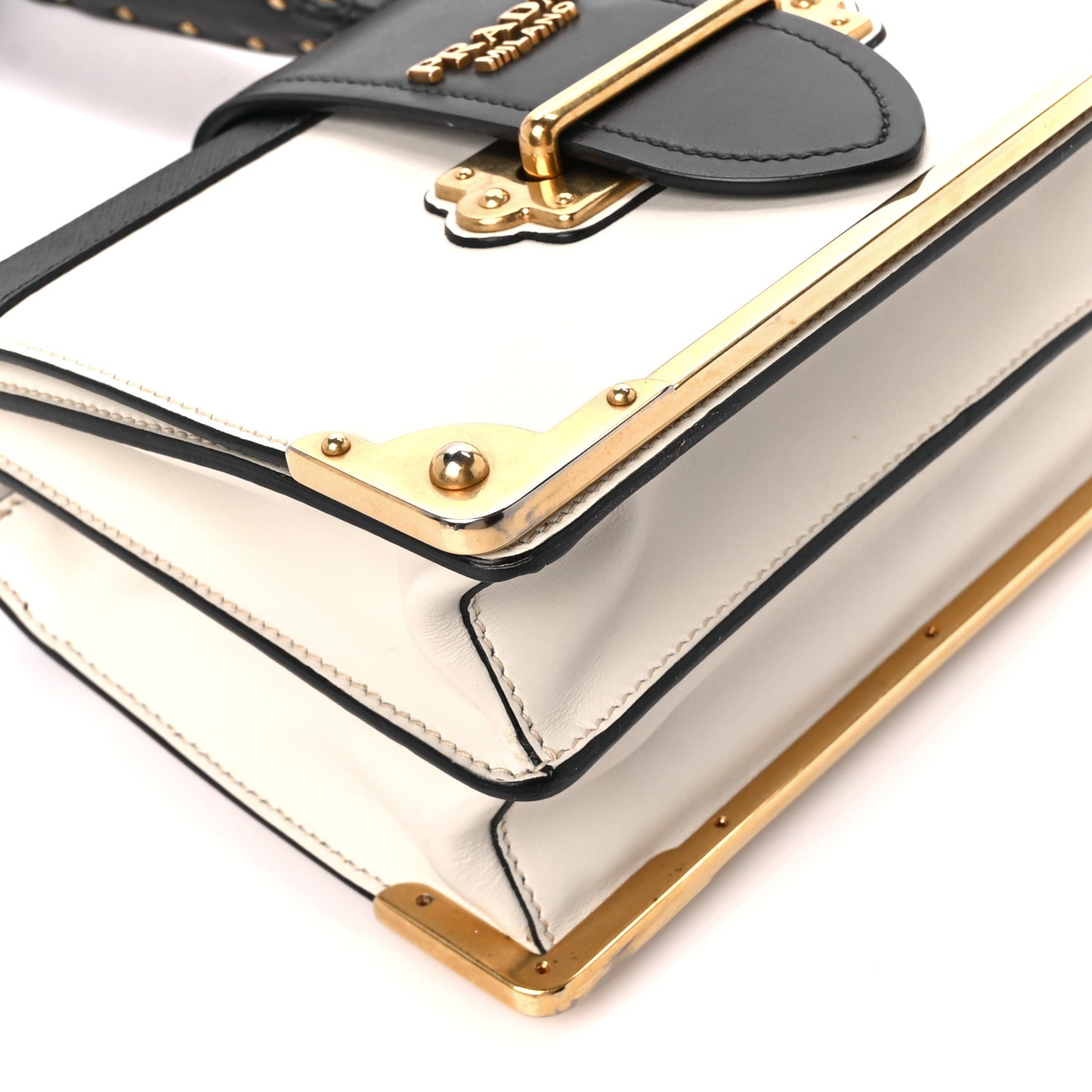 City Calf Saffiano Cahier Bag Talco Black