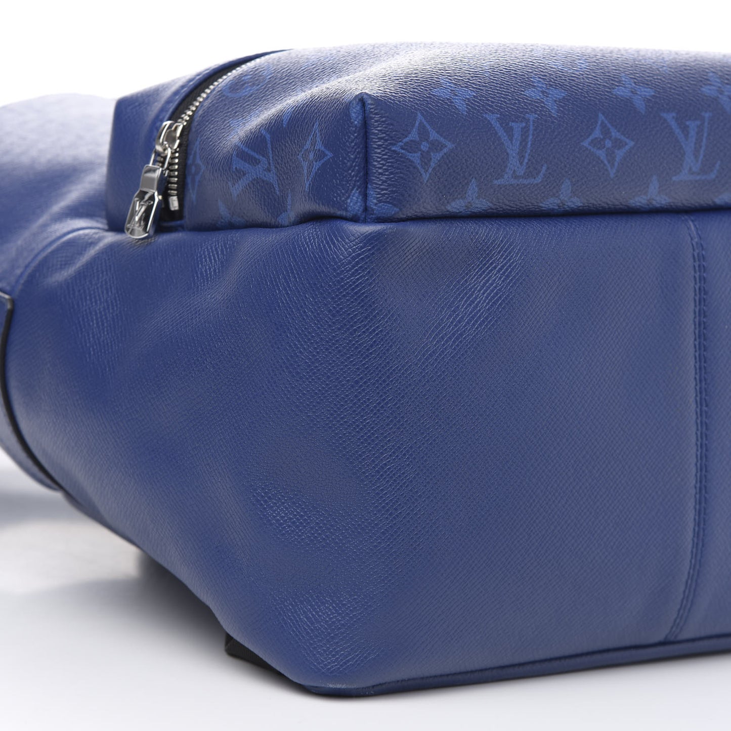 Taiga Monogram Discovery Backpack PM Cobalt