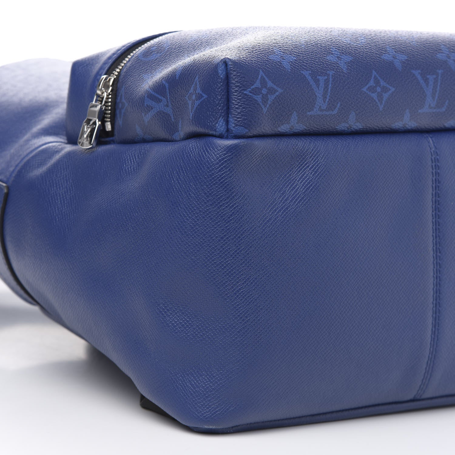 Louis Vuitton Taiga Monogram Discovery Backpack PM Cobalt 6 of 8