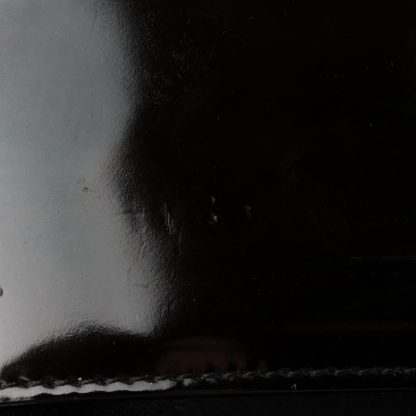 Glazed Calfskin Boy Wallet On Chain WOC Black