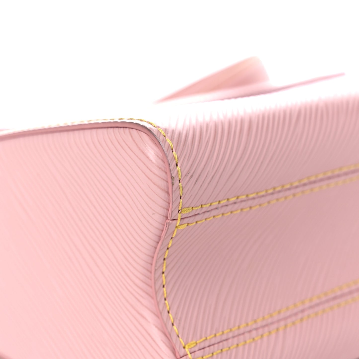 Epi Twist Shoulder Bag MM Rose Ballerine