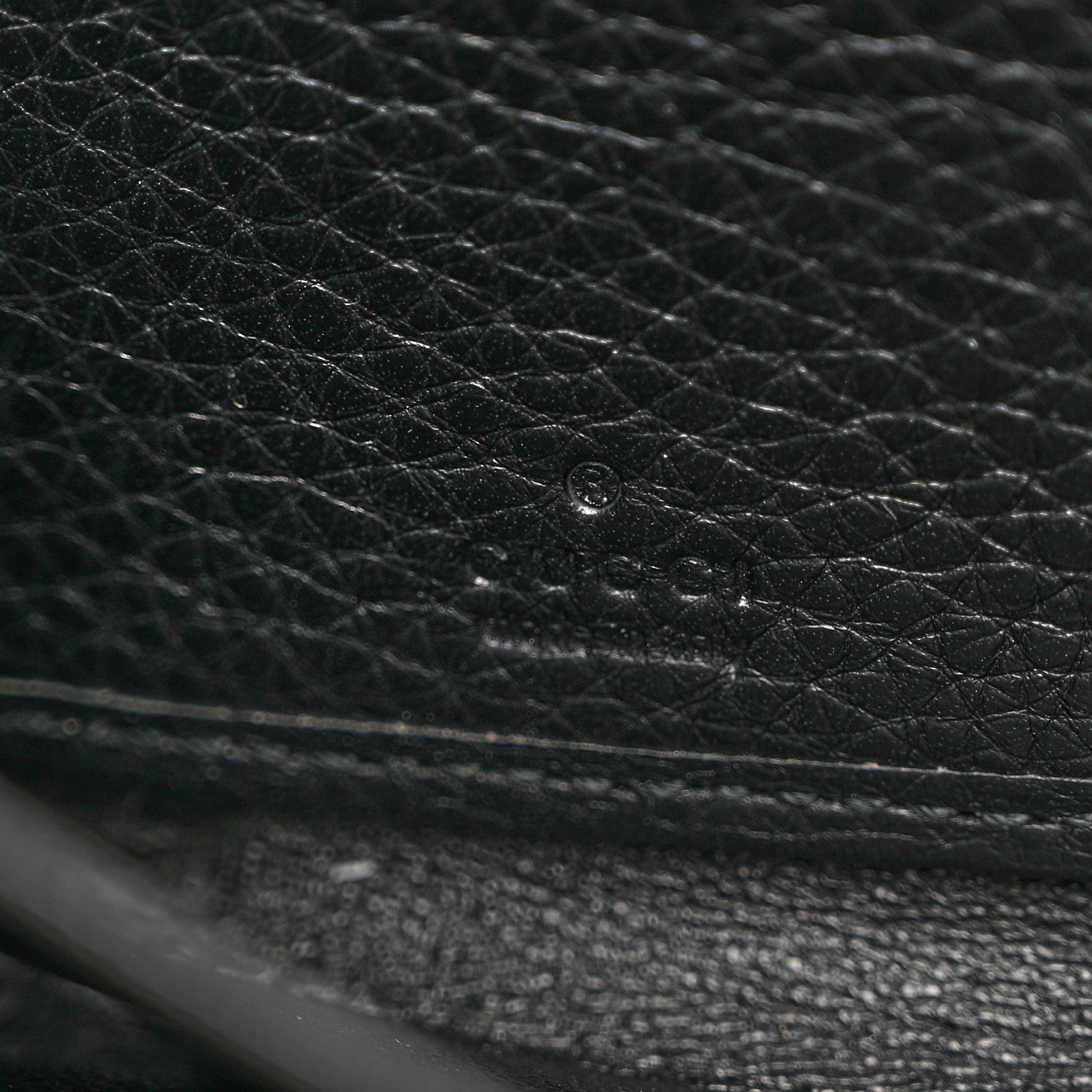 Gucci Pebbled Calfskin Soho Zip Around Wallet Black 7 of 8