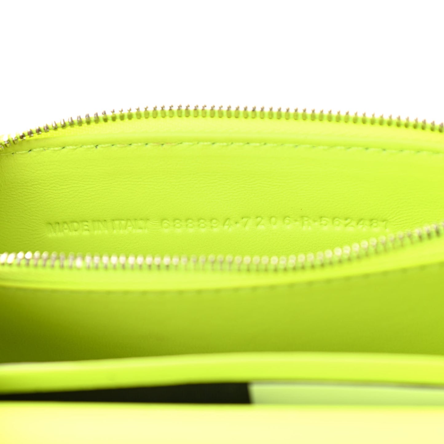 Extra Supple Calfskin Crocodile Embossed Gossip Wallet On Chain Fluo Yellow