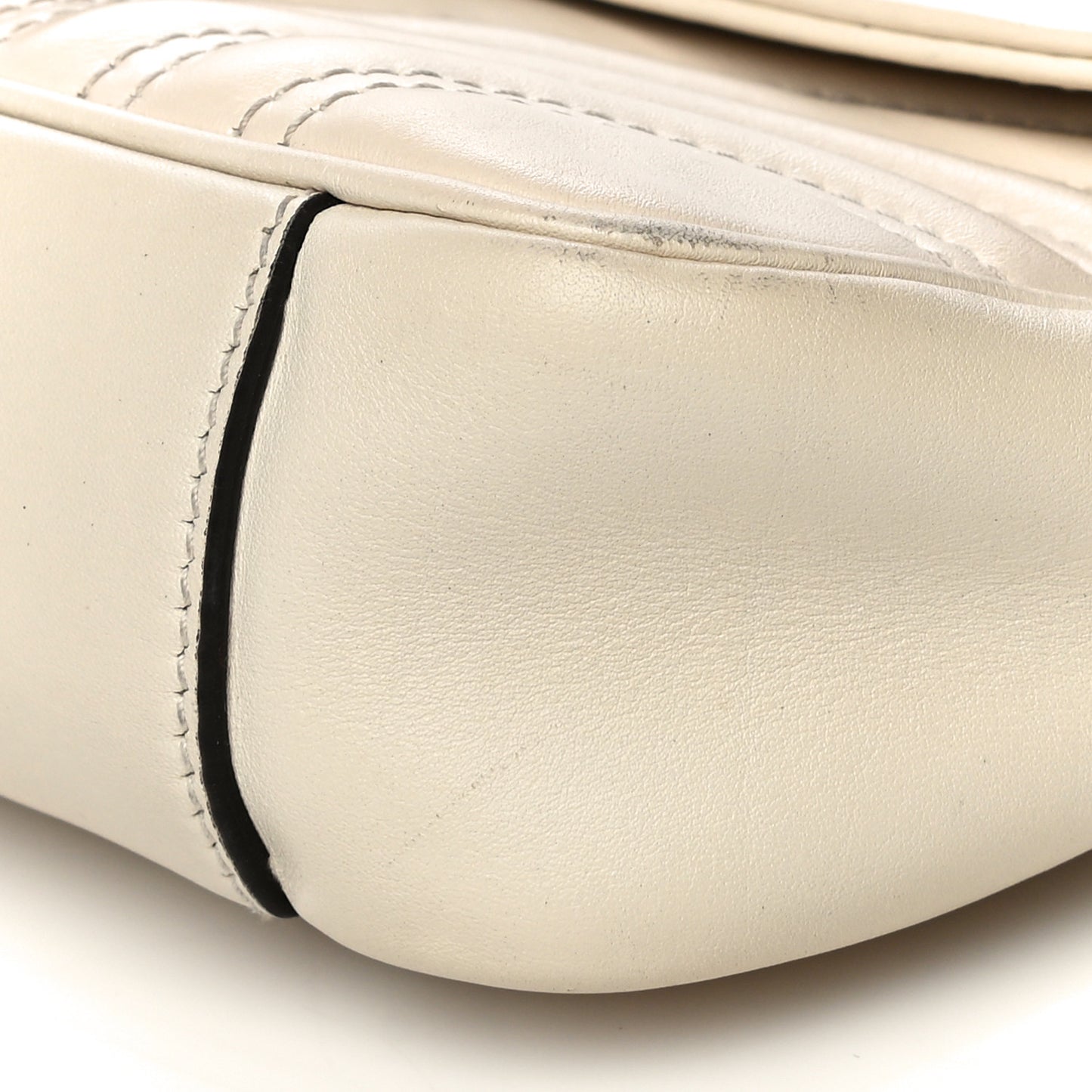 Calfskin Matelasse Mini GG Marmont Shoulder Bag White