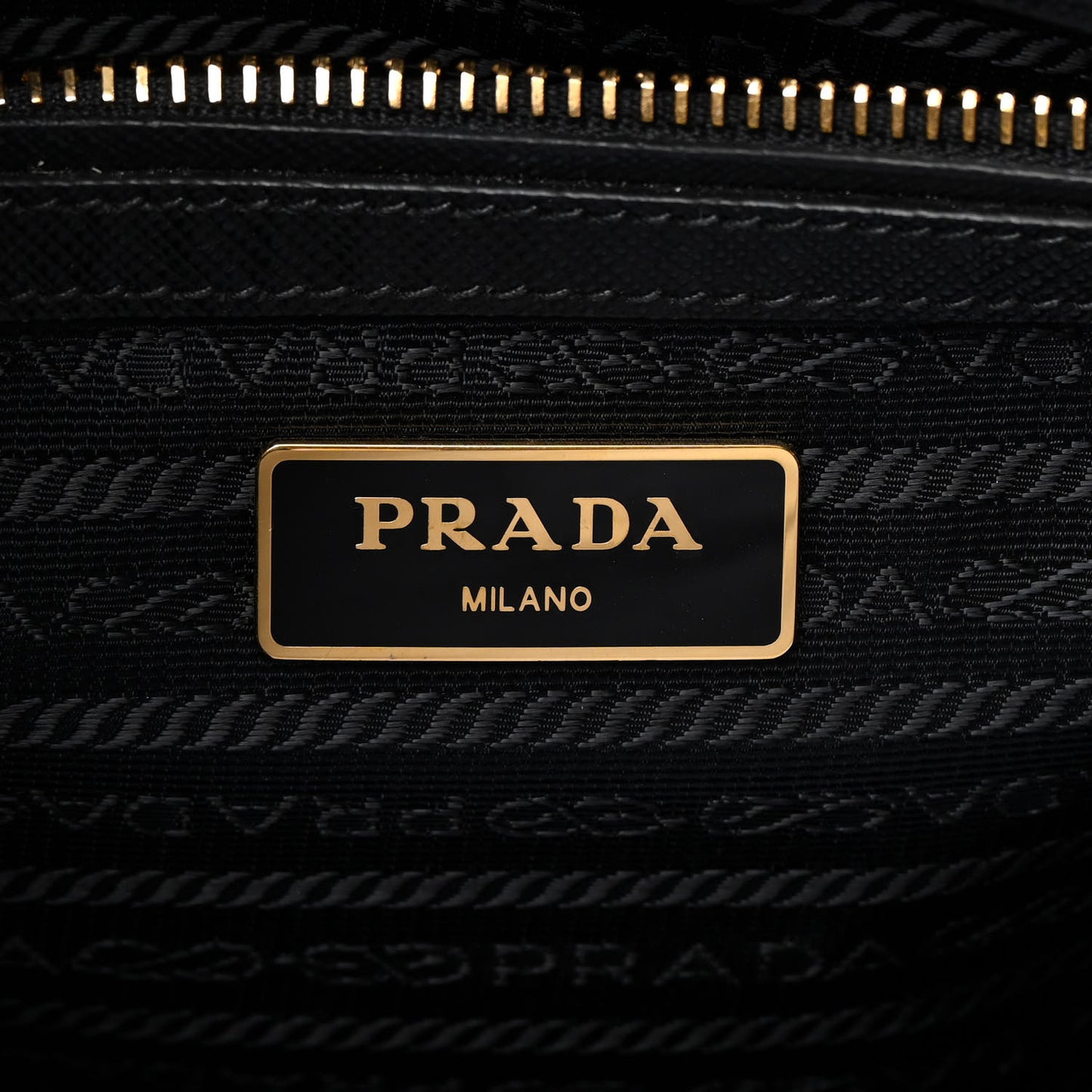 Saffiano Lux Medium Tote Black