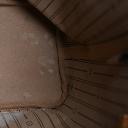 Louis Vuitton Monogram Neverfull MM 11 of 17