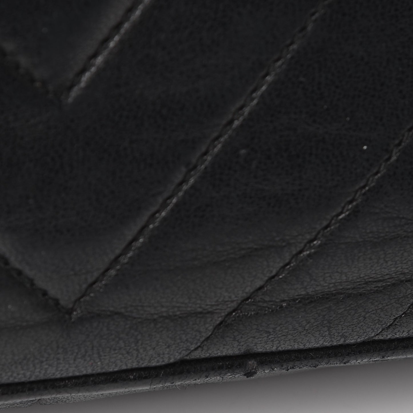 Lambskin Chevron Quilted Tassel Camera Case Black