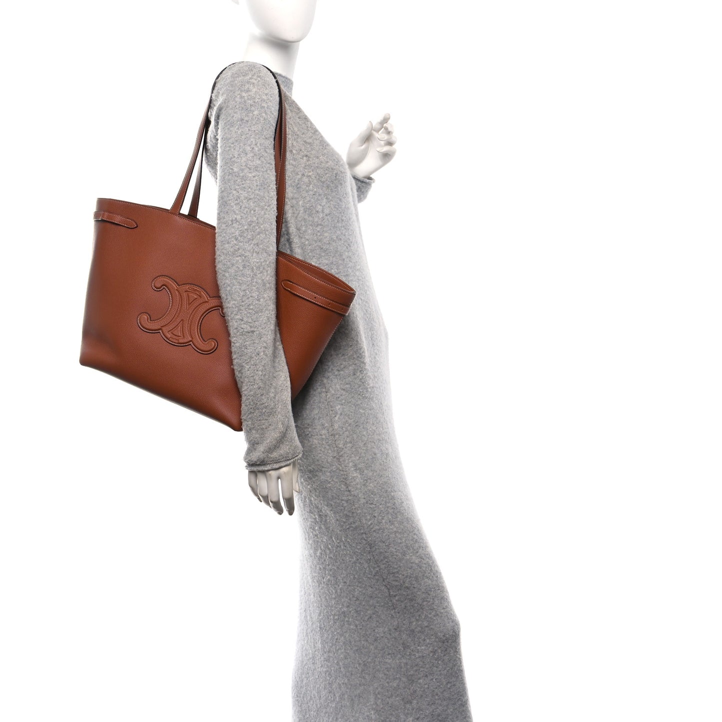 Grained Calfskin Triomphe Medium Cabas Anais Tan