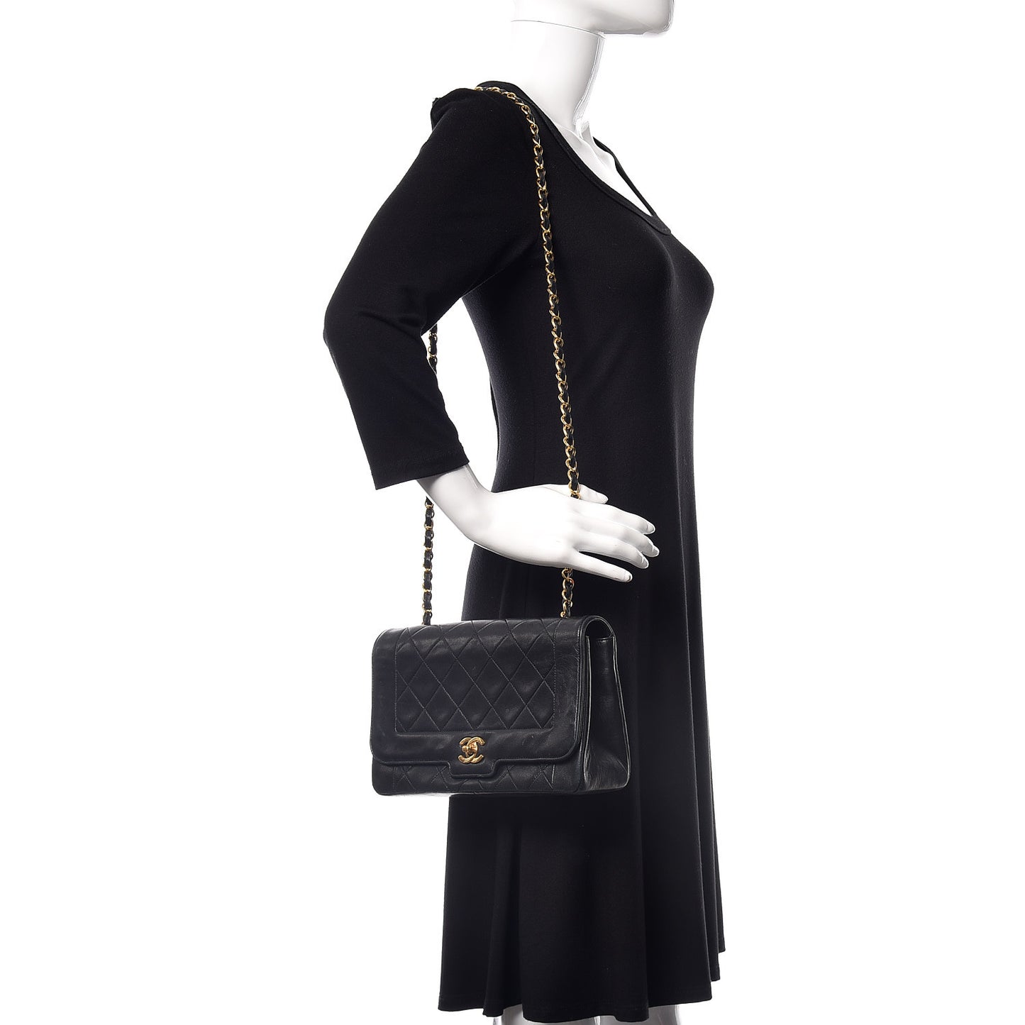 Lambskin Quilted Medium Single Flap Black