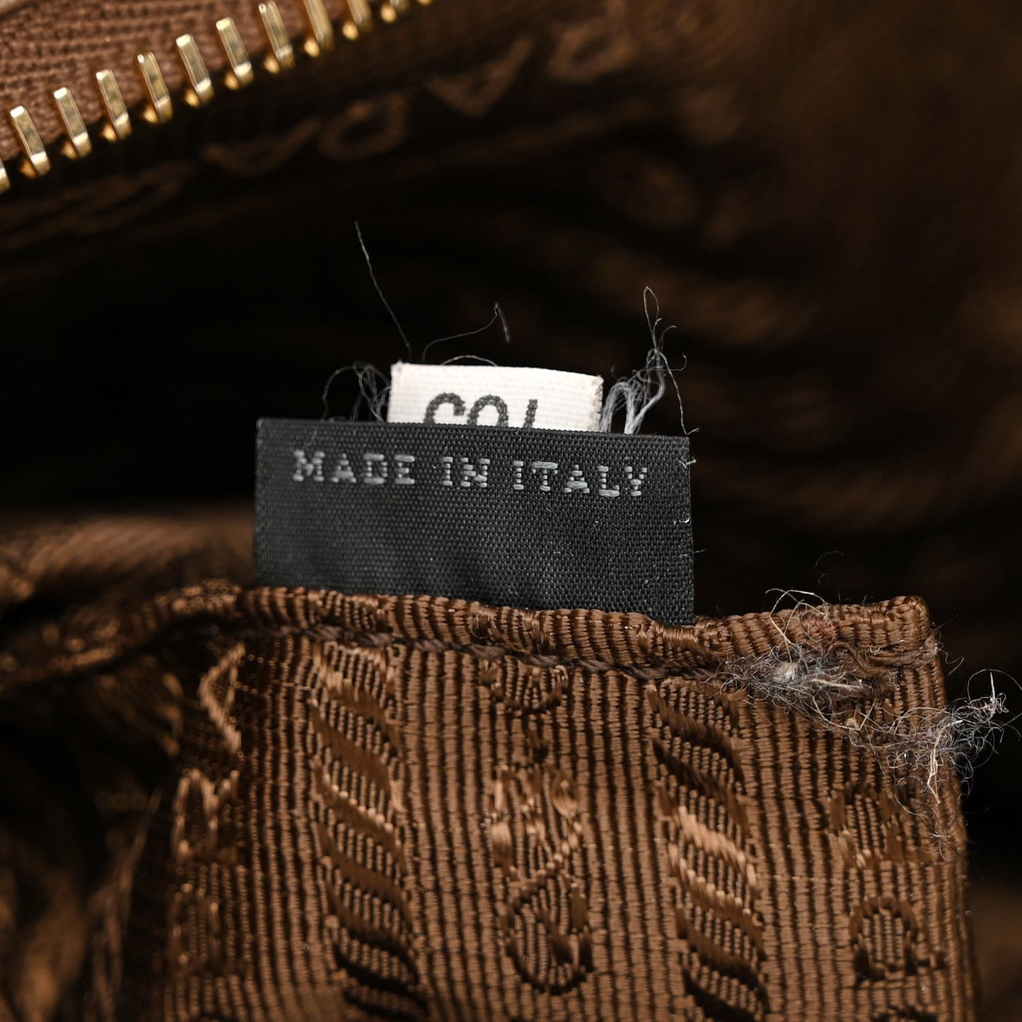 Vitello Daino Shoulder Bag Argilla