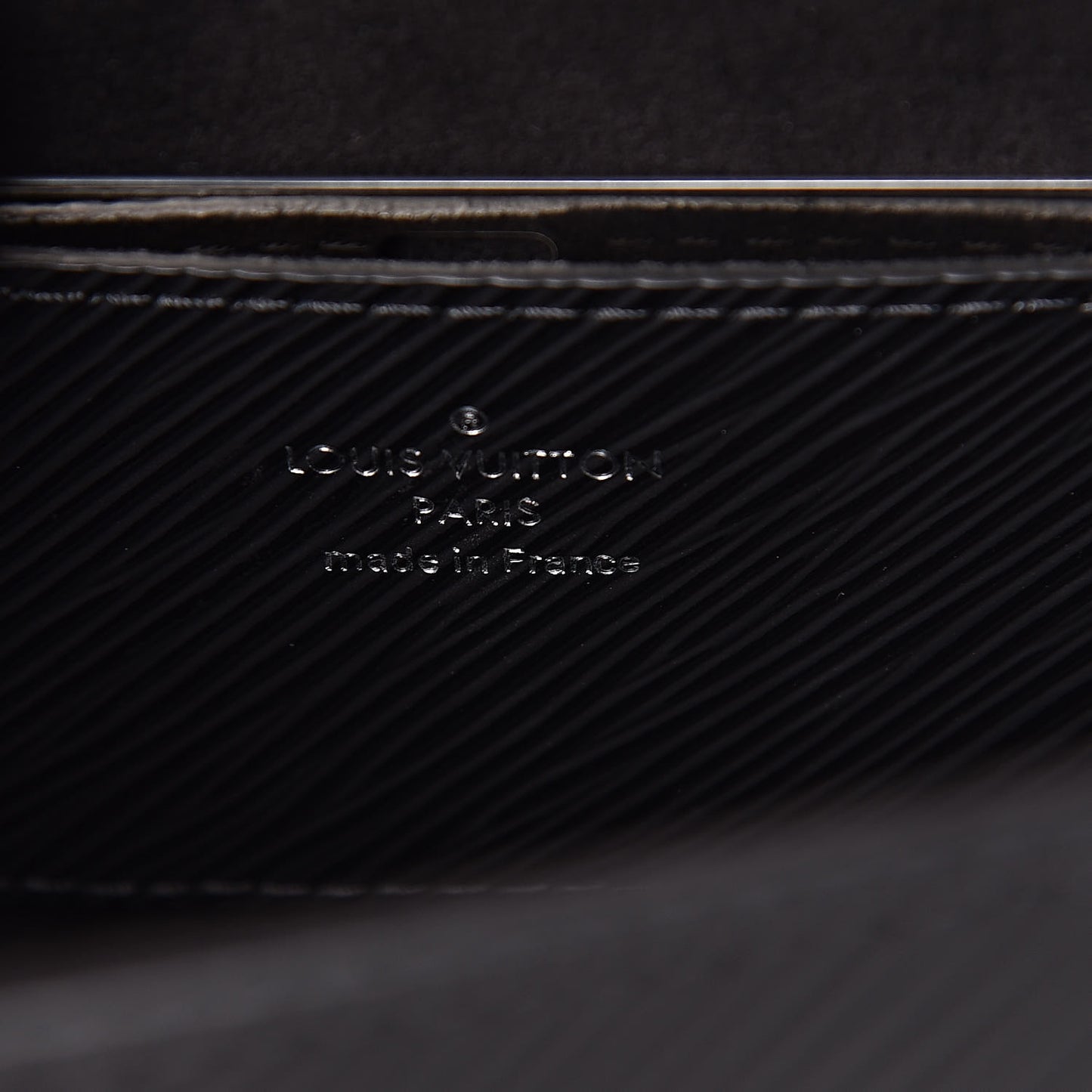 Epi Twist Shoulder Bag MM Black