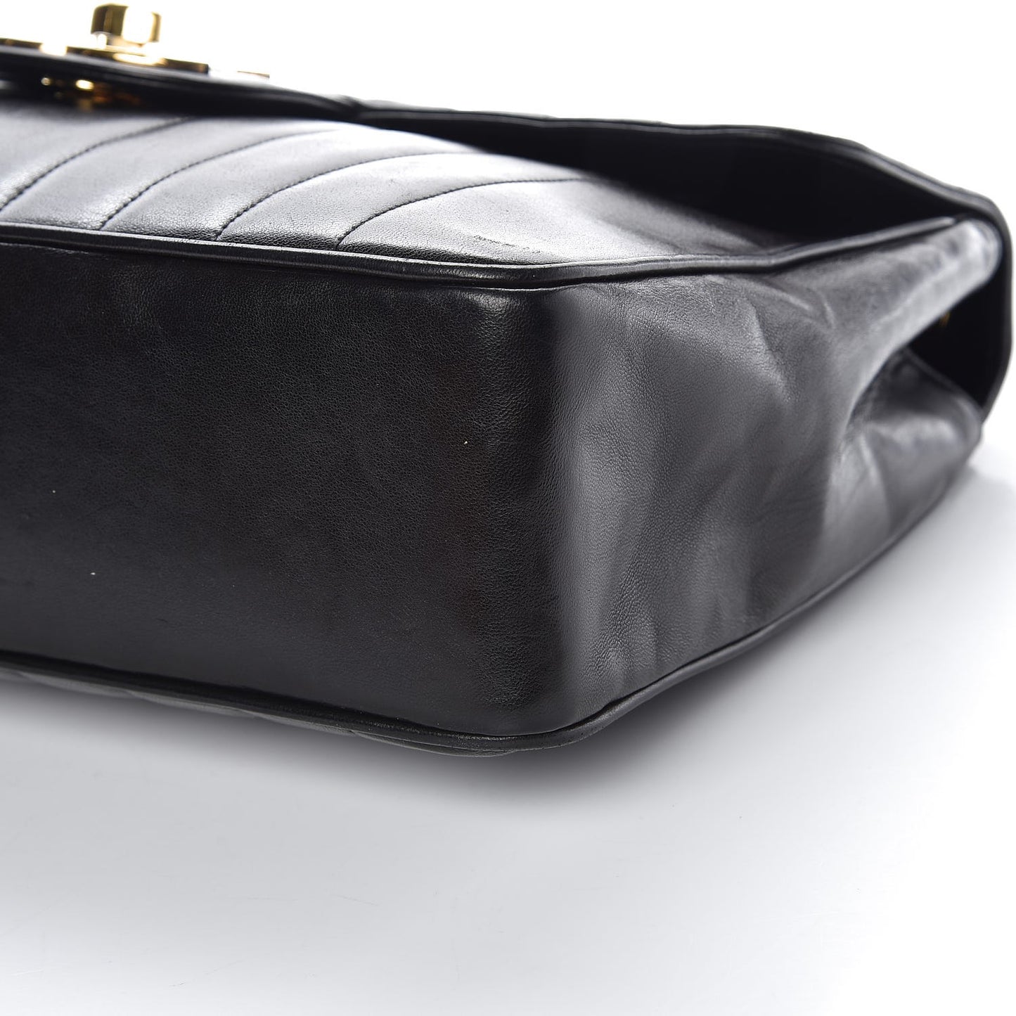Lambskin Vertical Quilt Jumbo Single Flap Black