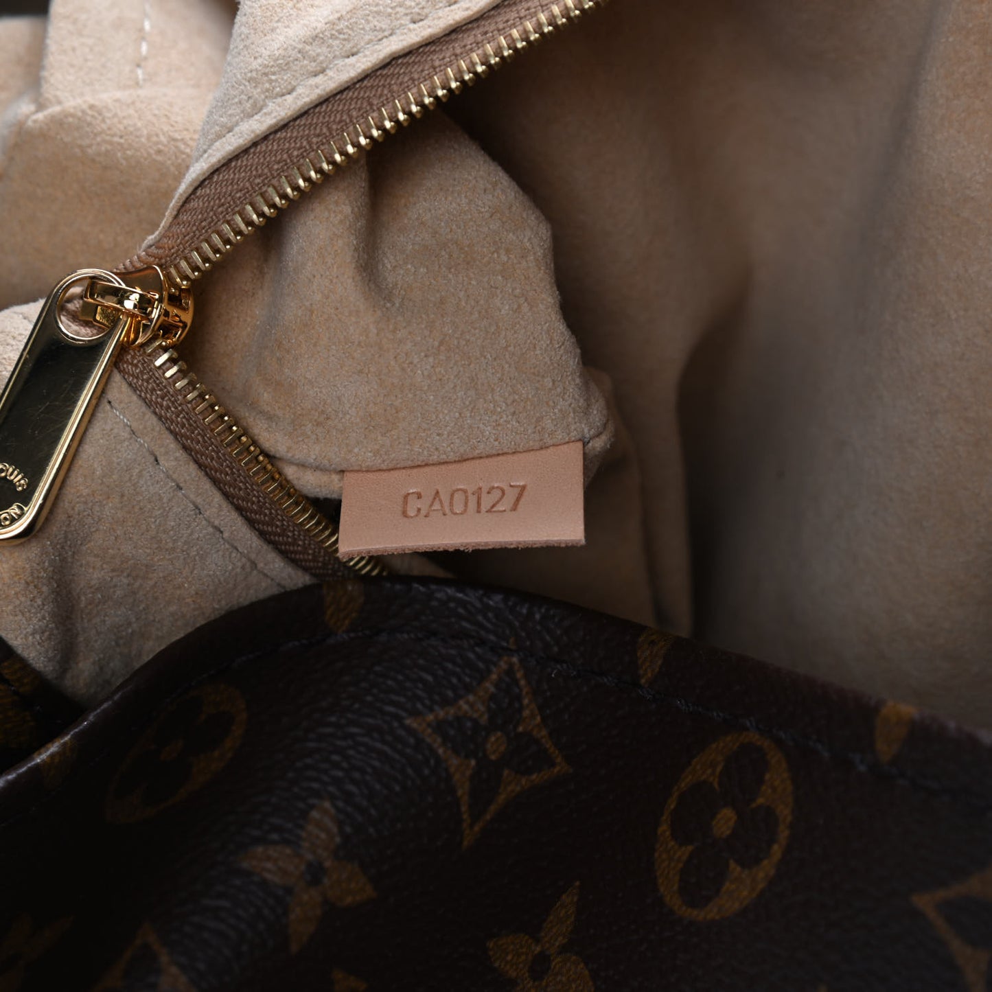 Monogram Artsy MM