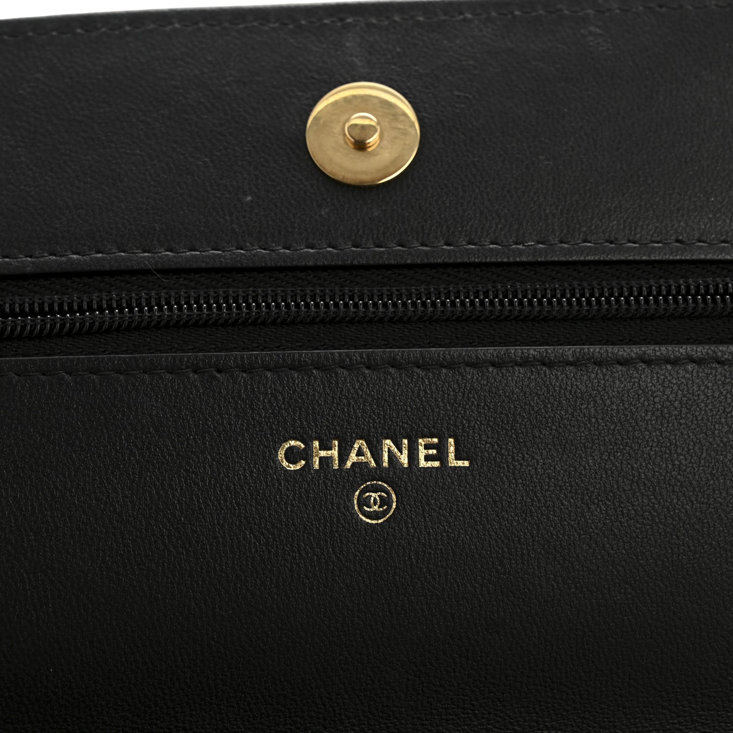 Lambskin Quilted Wallet On Chain WOC Black