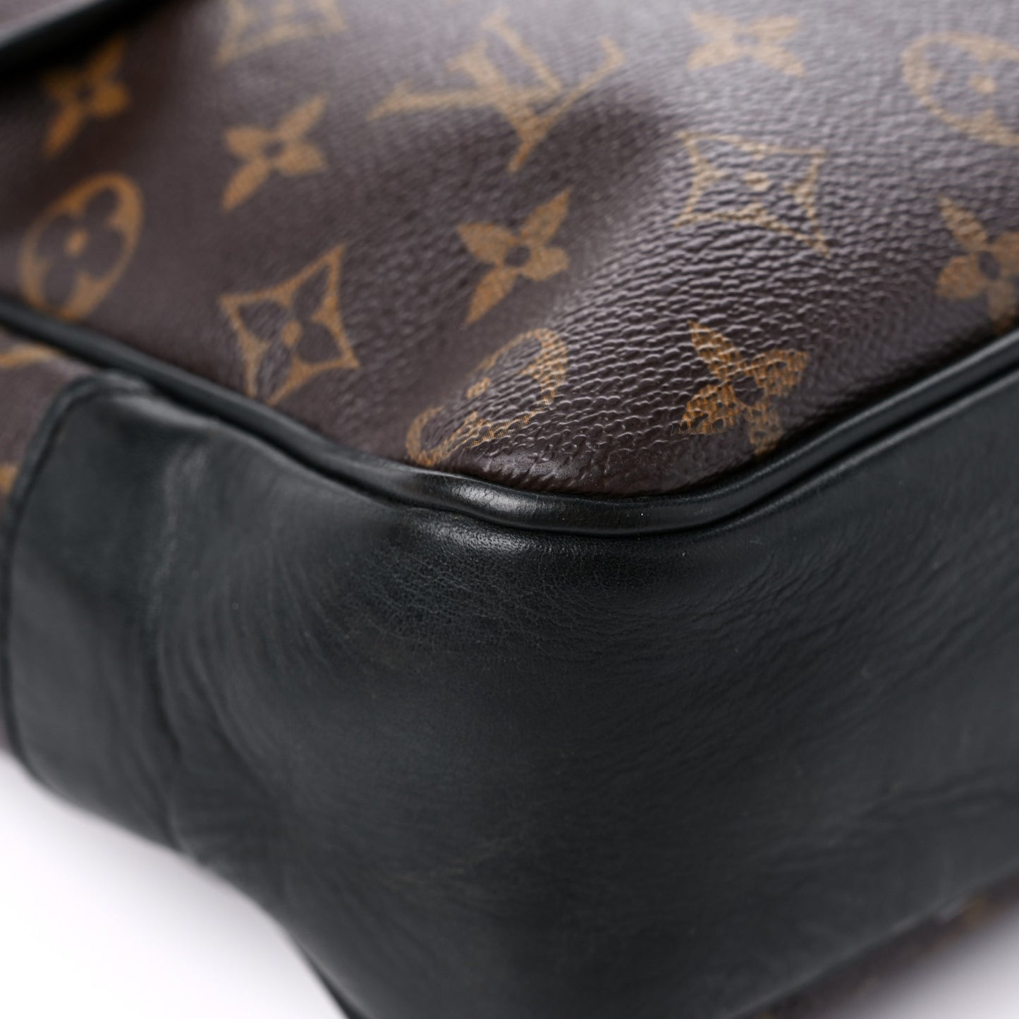 Monogram Macassar Bass GM