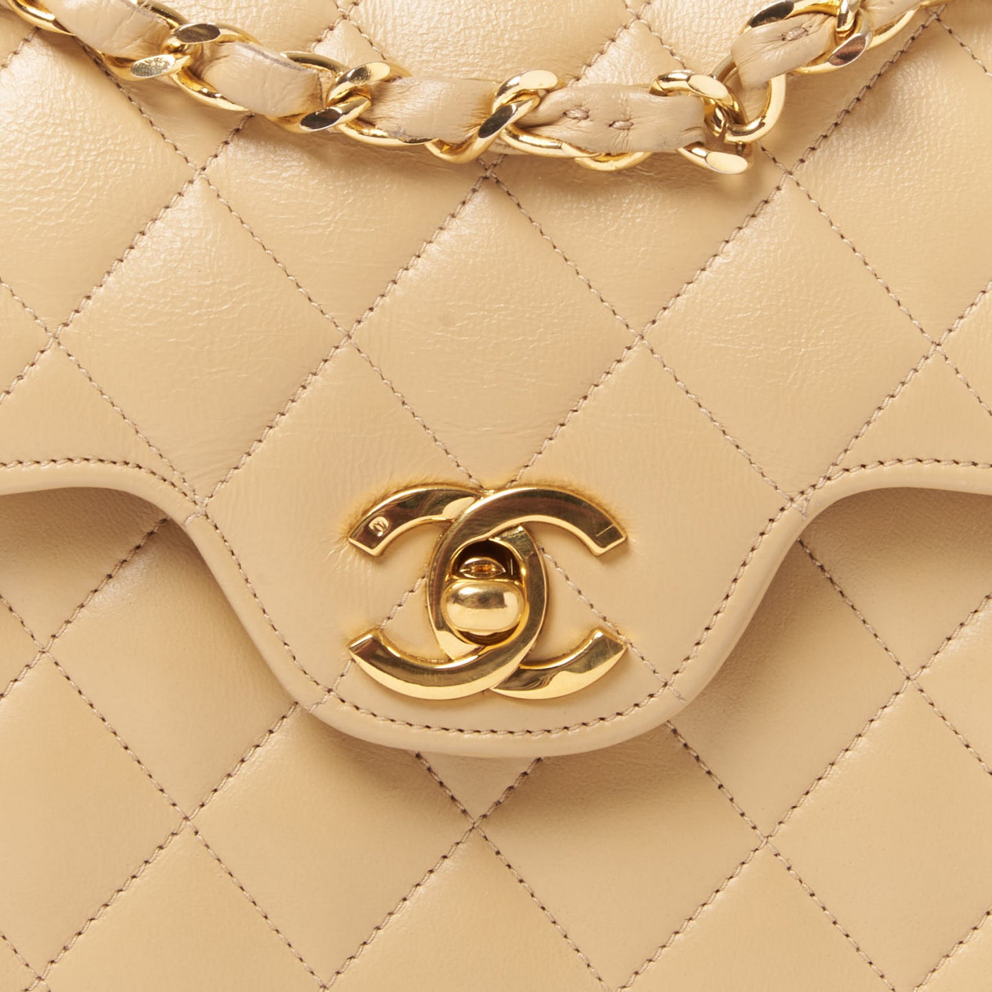 Lambskin Quilted Medium Double Flap Beige