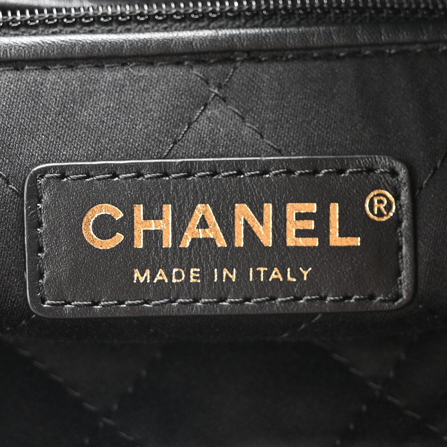 Shiny Calfskin Quilted Chanel 22 Black