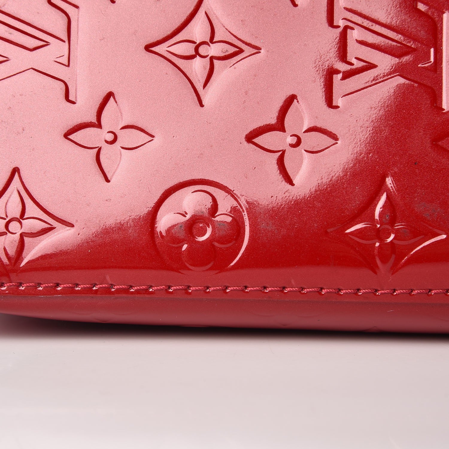 Louis Vuitton Vernis Bellevue GM Pomme D'Amour 11 of 12