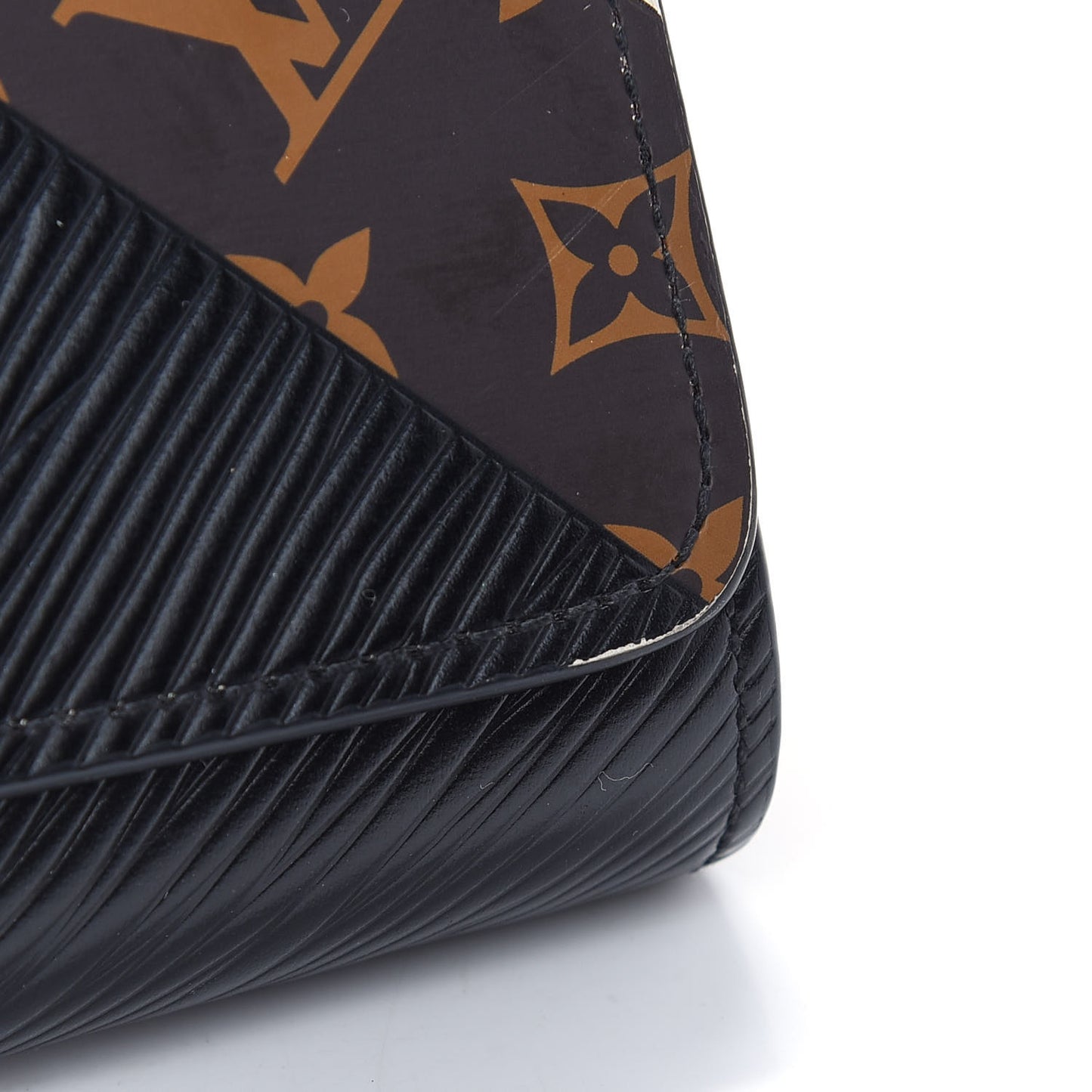 Epi Monogram Twist Chain Wallet