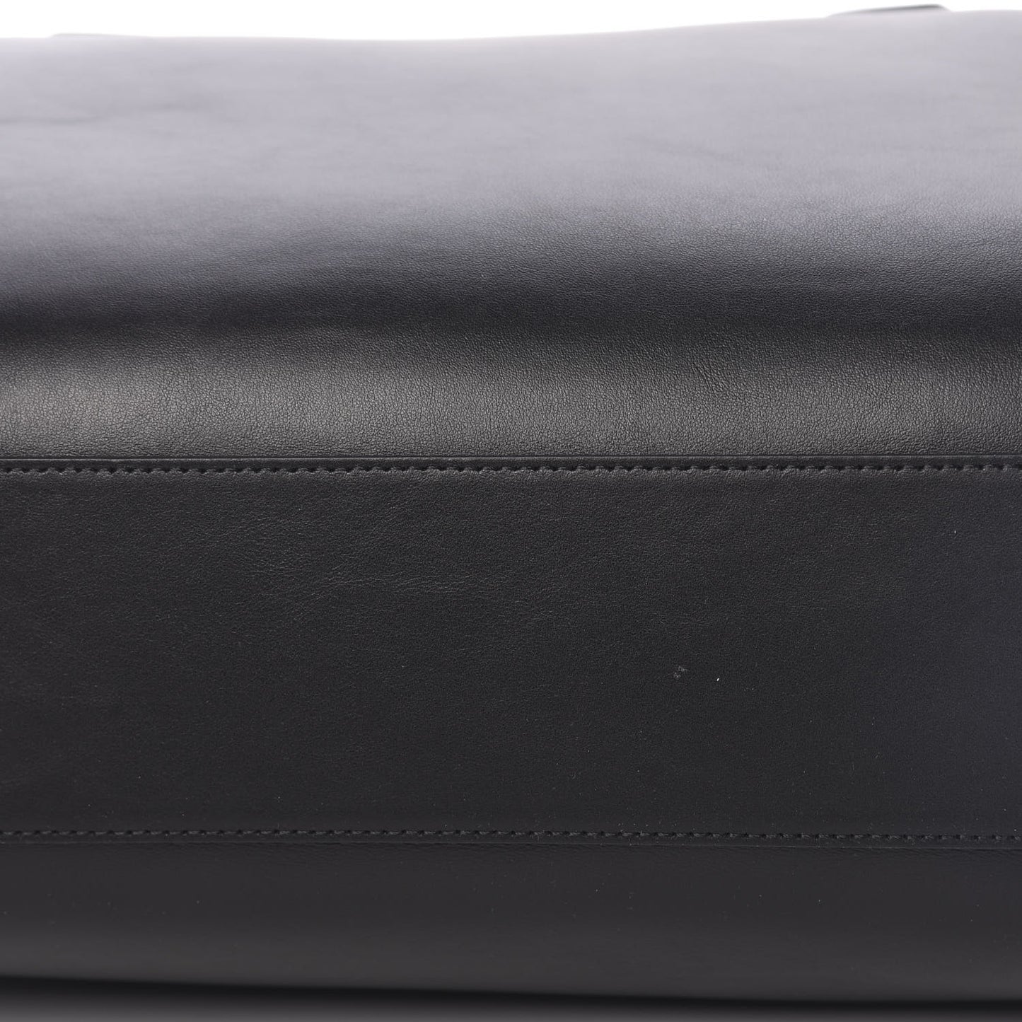 Smooth Calfskin Medium Soft Antigona Black
