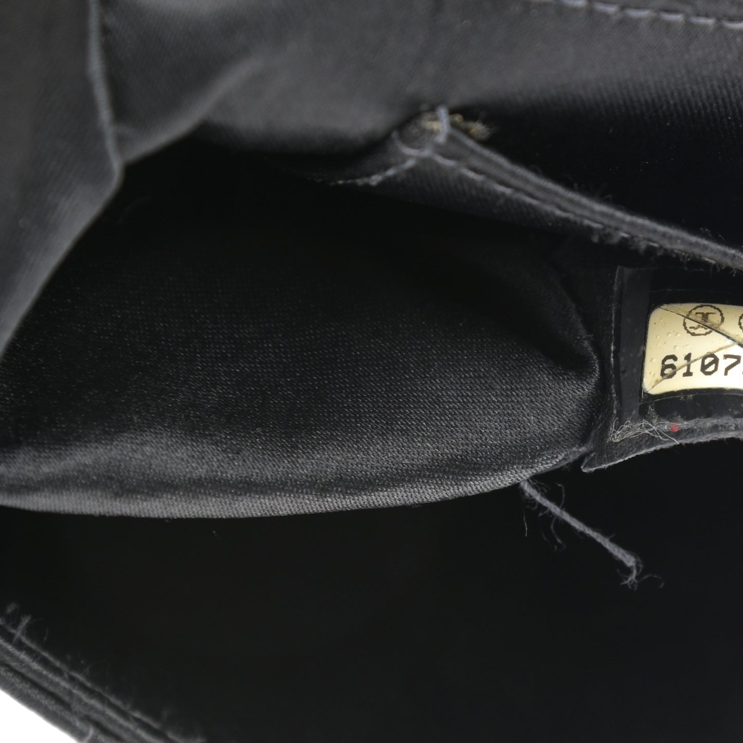 Nylon Medium Travel Flap Black