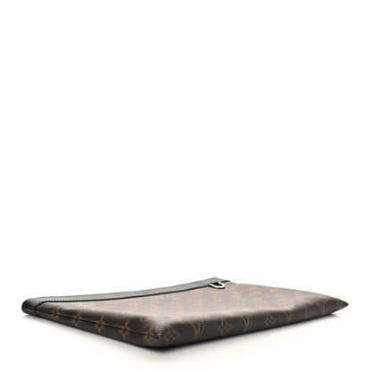 Louis Vuitton Monogram Discovery Pochette GM 4 of 6