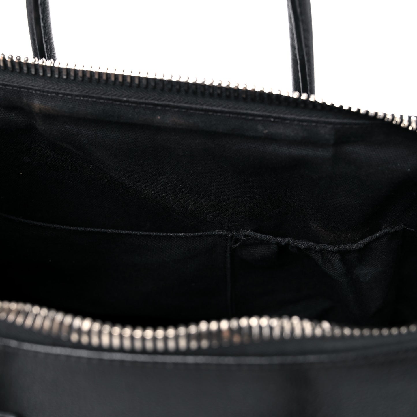 Sugar Goatskin Medium Antigona Black
