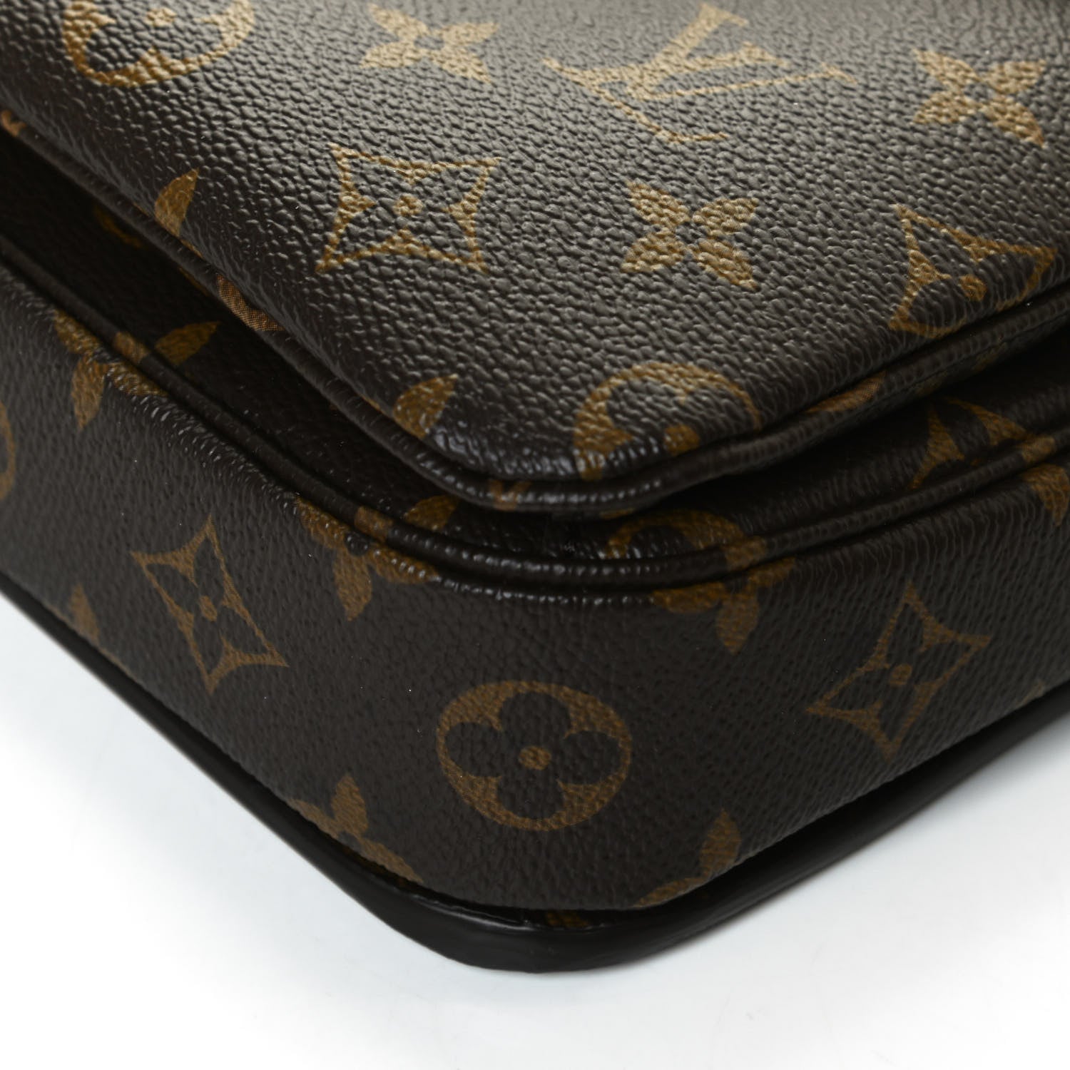 Louis Vuitton Monogram Pochette Metis 11 of 13