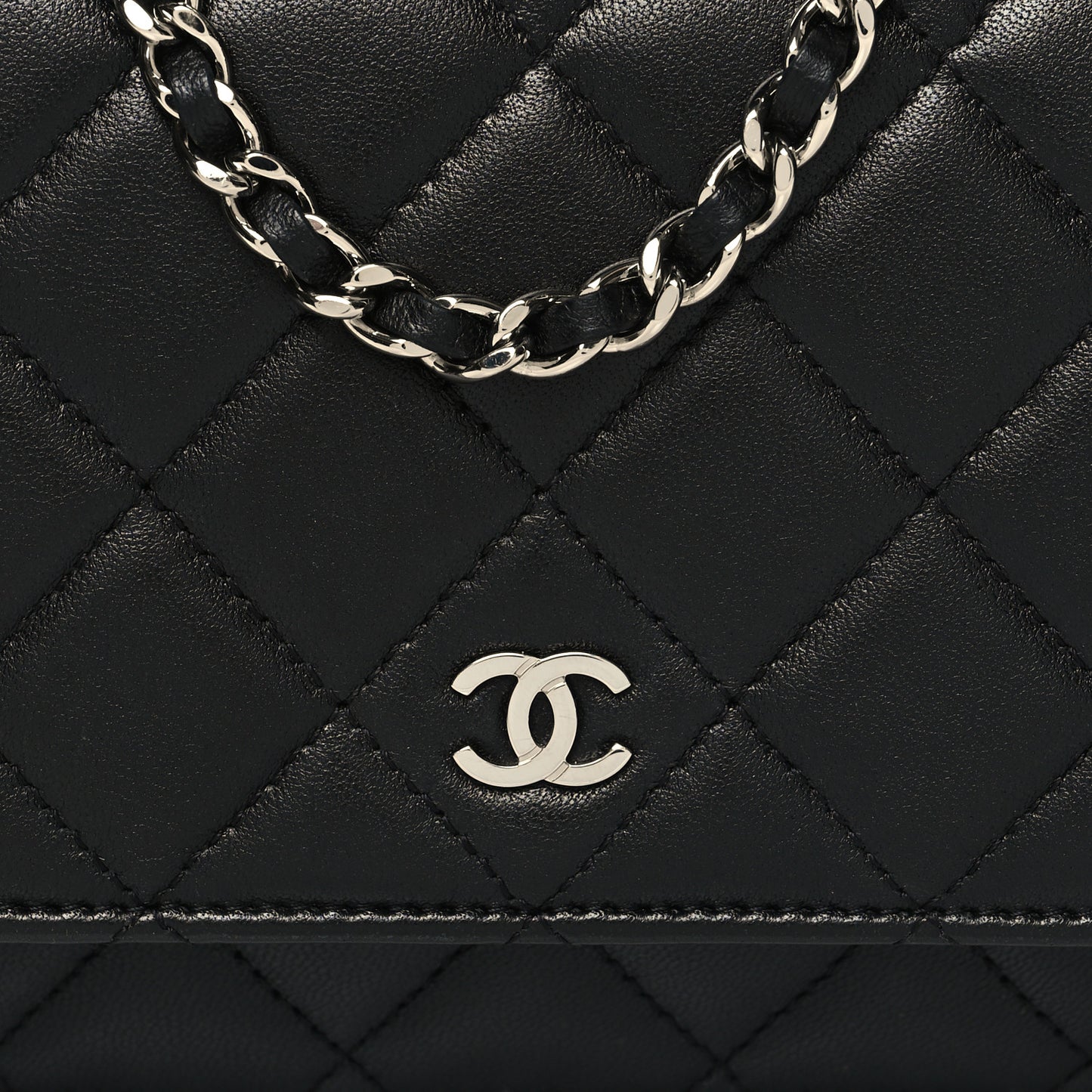 Lambskin Quilted Wallet On Chain WOC Black