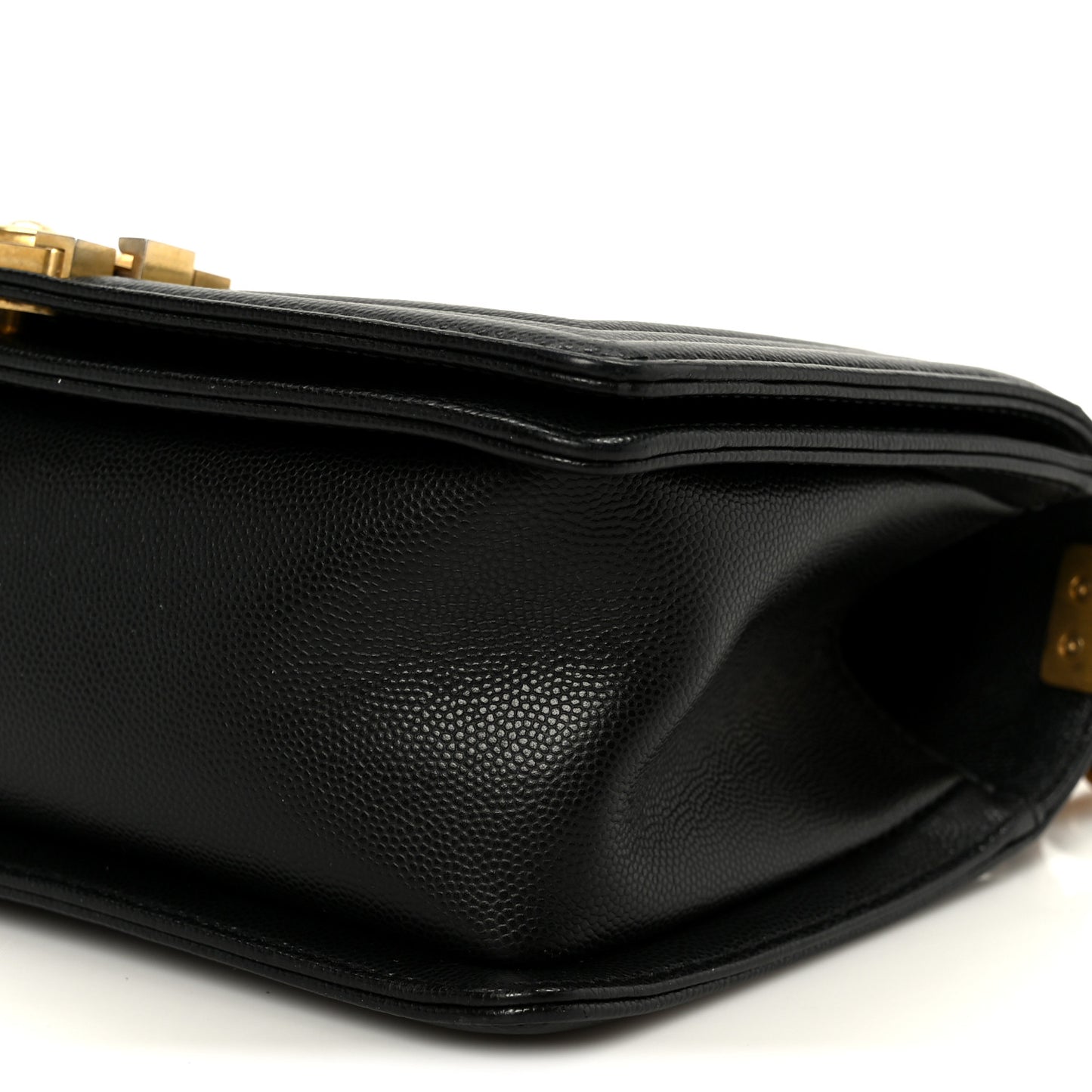 Caviar Quilted Medium Boy Flap Black