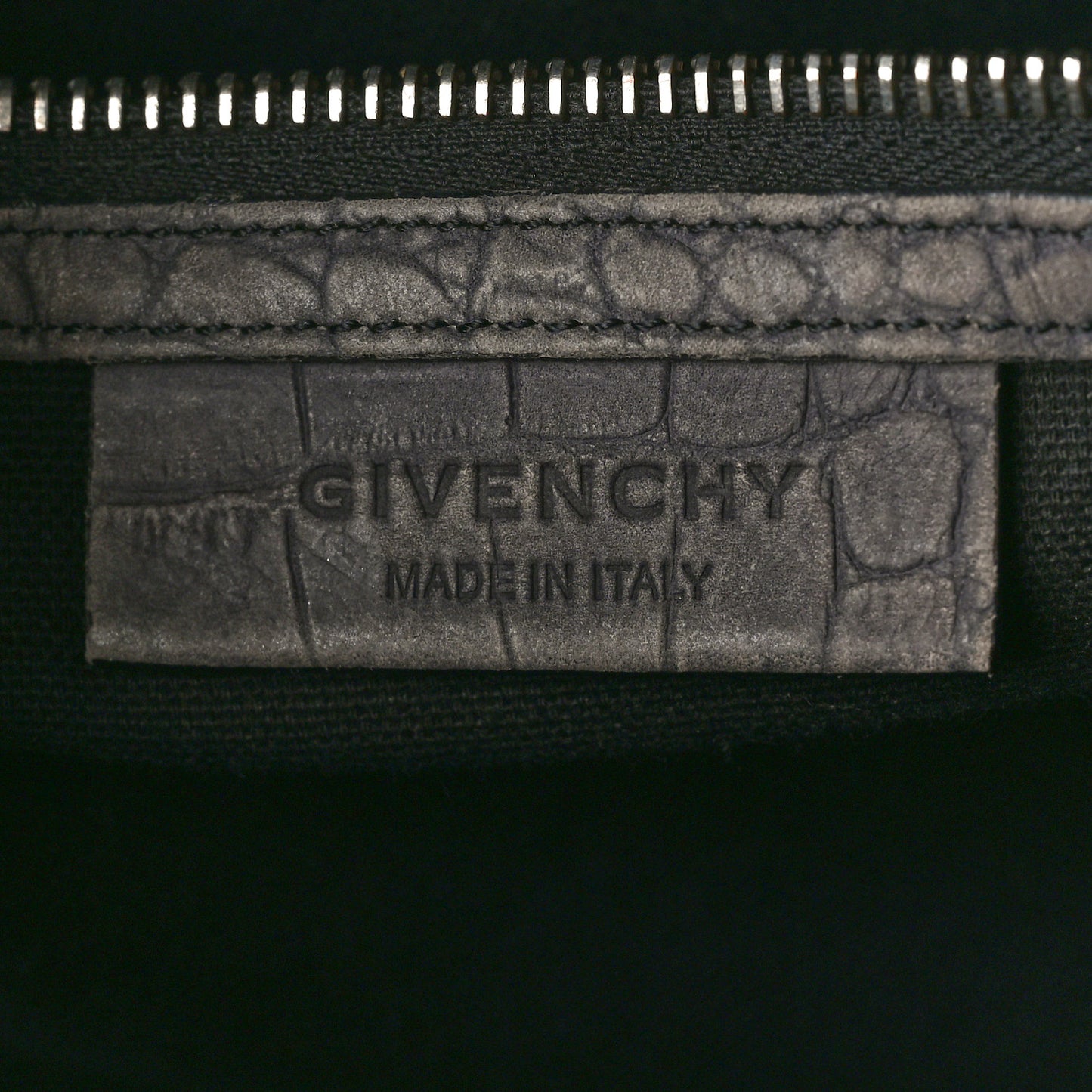 Nubuck Crocodile Embossed Medium Antigona Washed Black