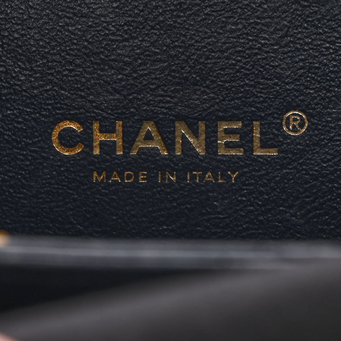 Caviar Quilted Small CC Filigree Vanity Case Navy