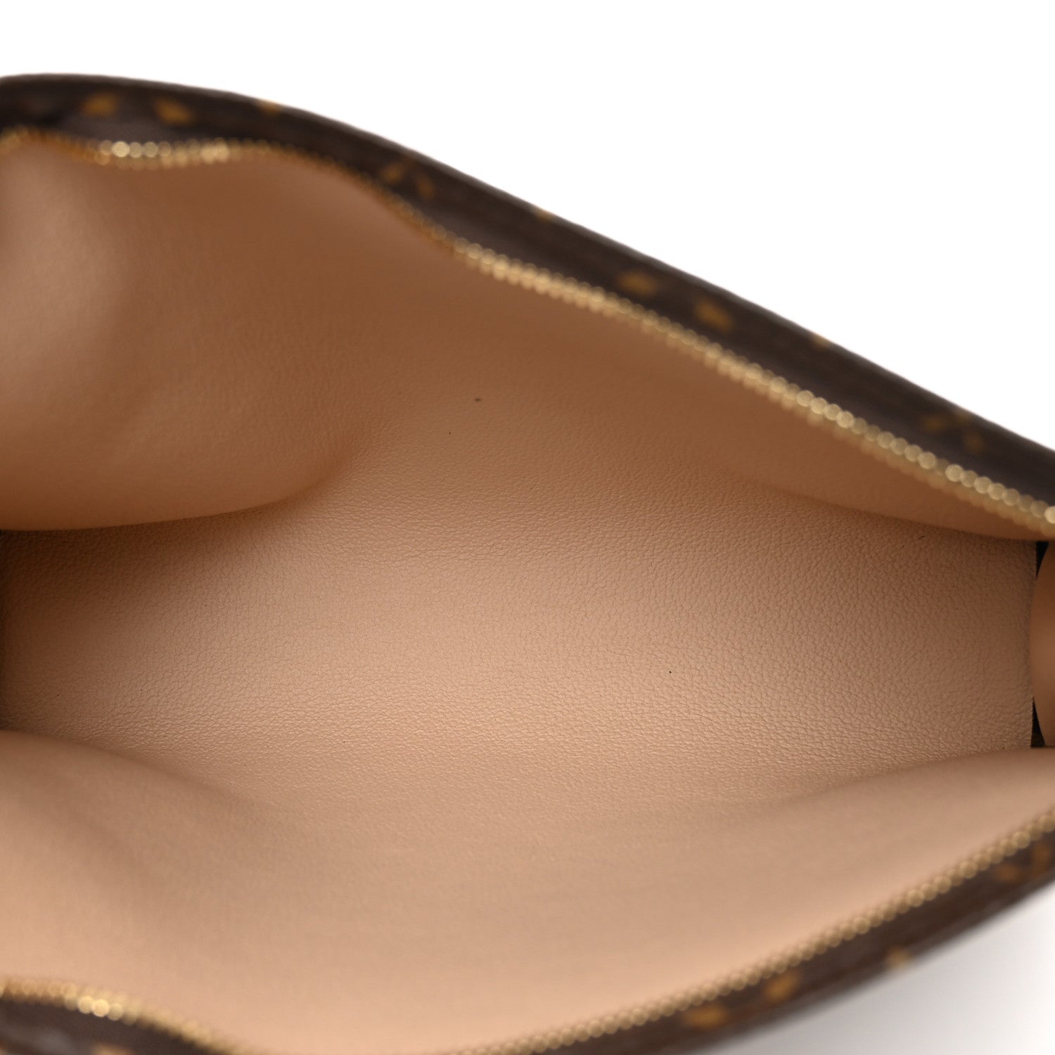 Louis Vuitton Monogram Toiletry Pouch 26 5 of 7