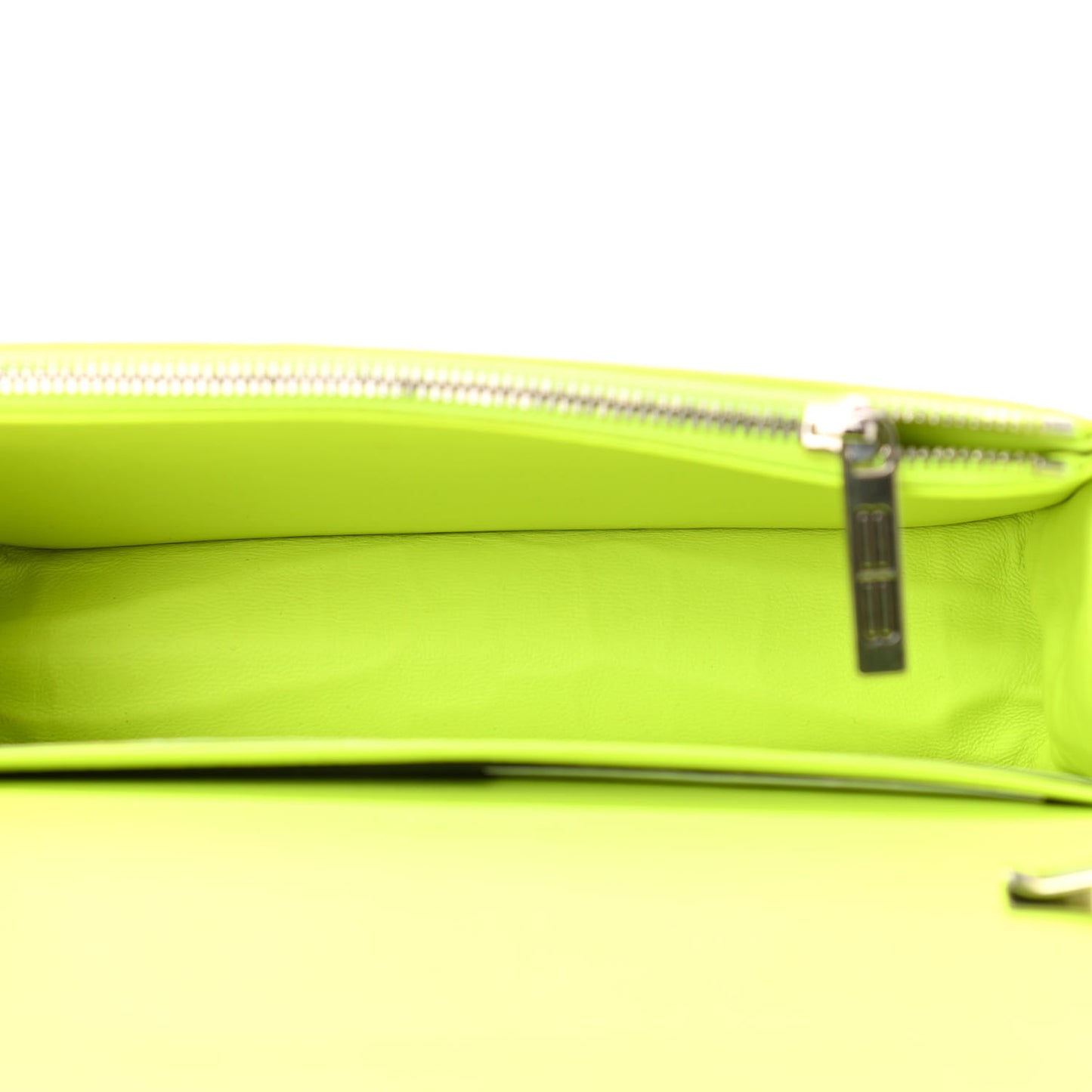 Extra Supple Calfskin Crocodile Embossed Gossip Wallet On Chain Fluo Yellow