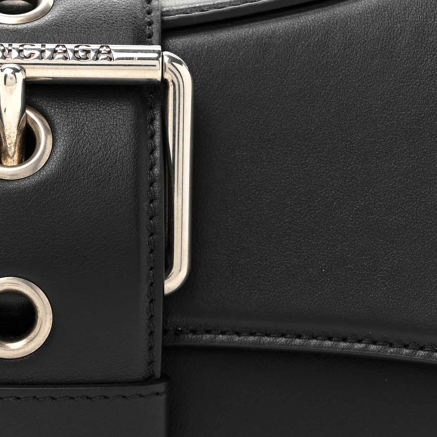 Smooth Calfskin Lindsay Shoulder Bag Black
