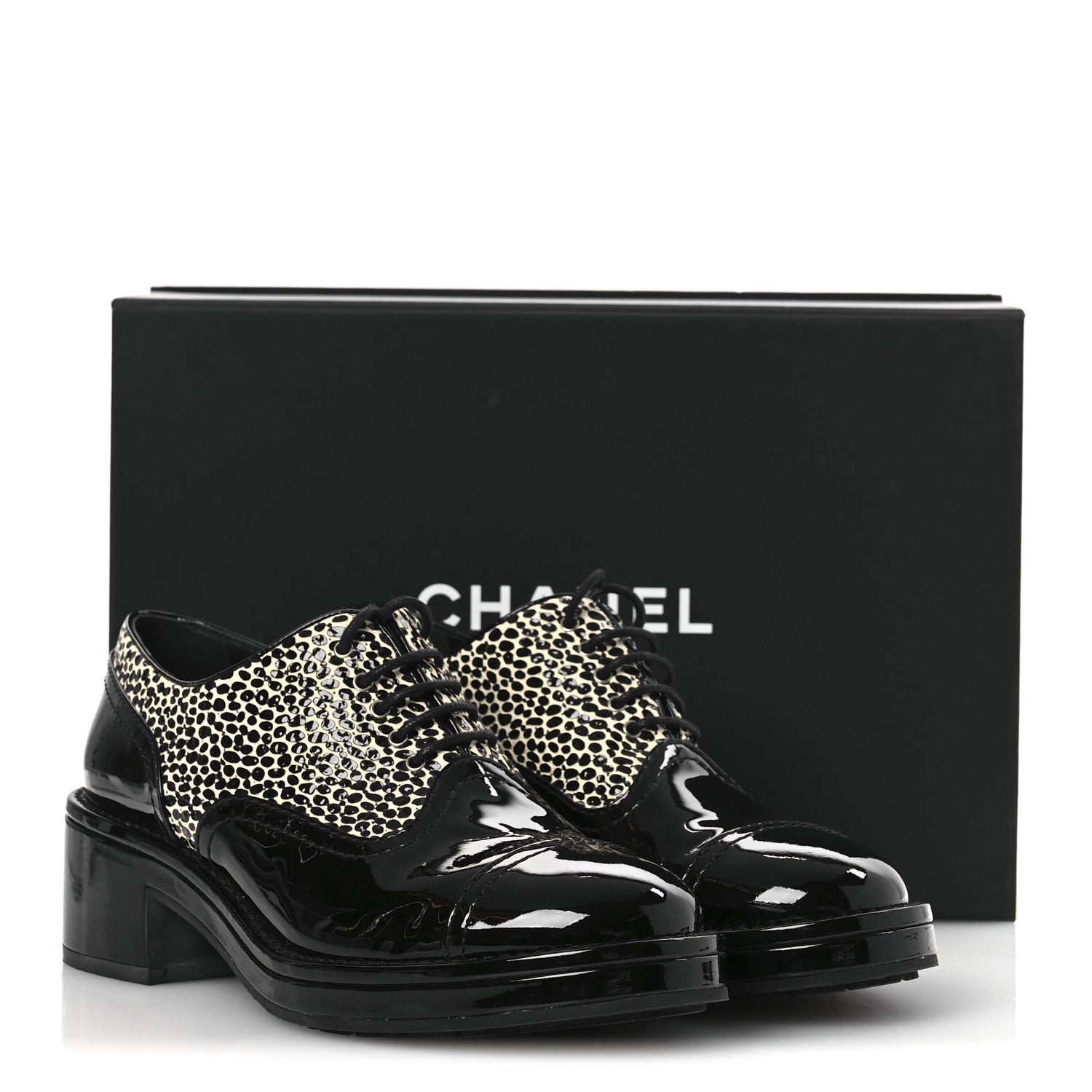 Chanel Patent CC Lace Up Oxfords 38.5 Black White 12 of 12