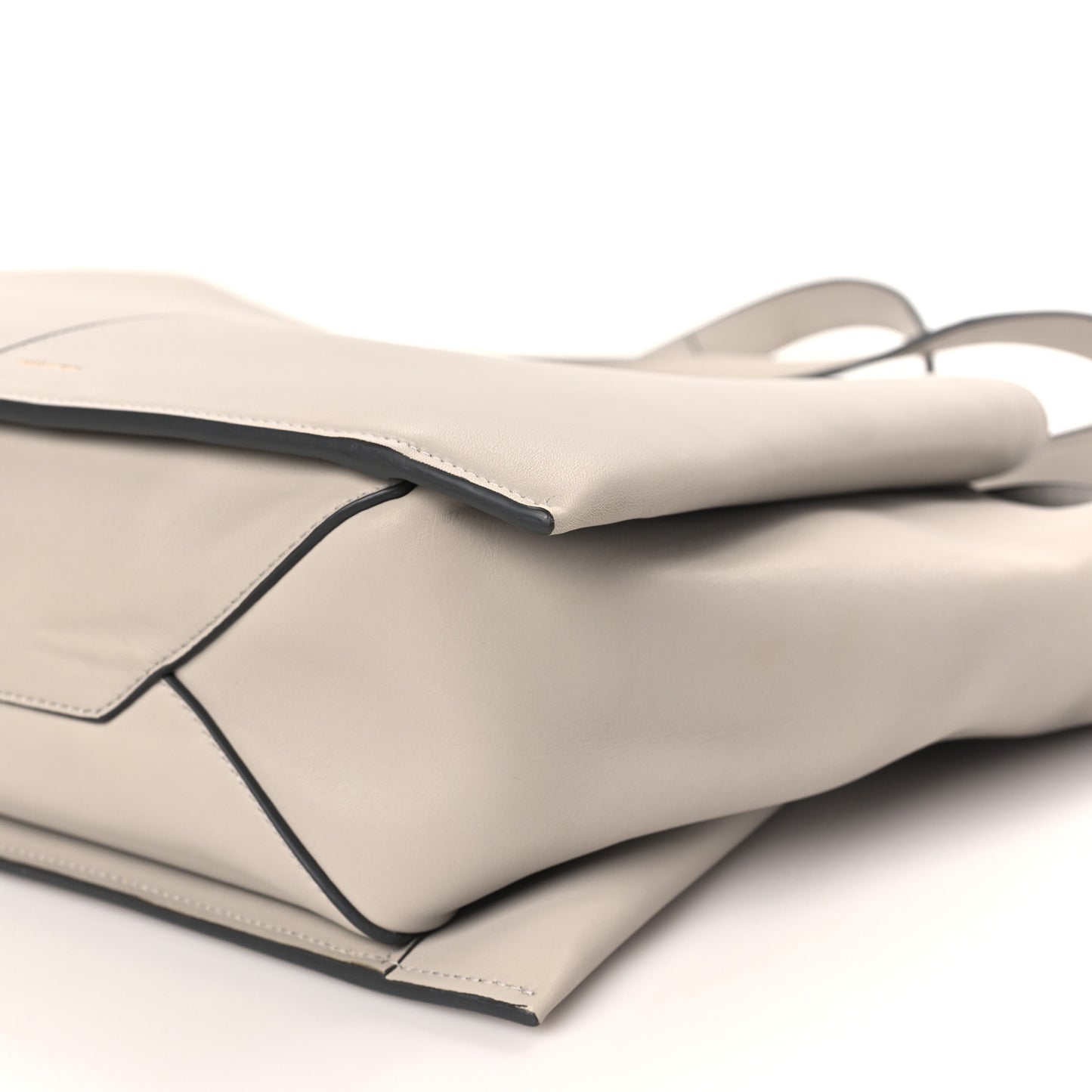 Baby Grained Calfskin Medium Tri-Fold Bag Powder
