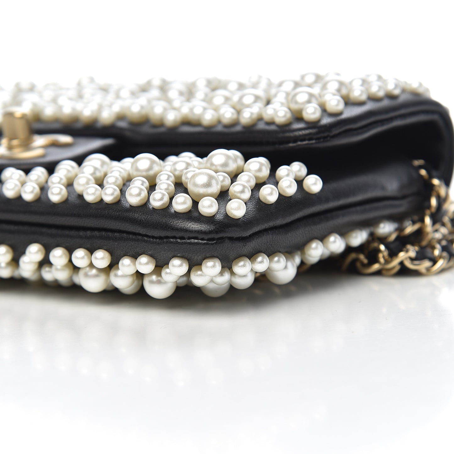 Lambskin Pearls Flap Black