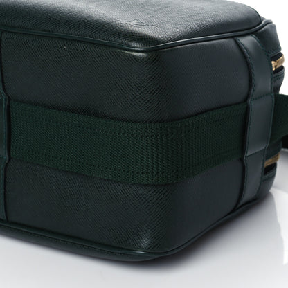 Louis Vuitton Taiga Reporter Messenger Epicea 9 of 12