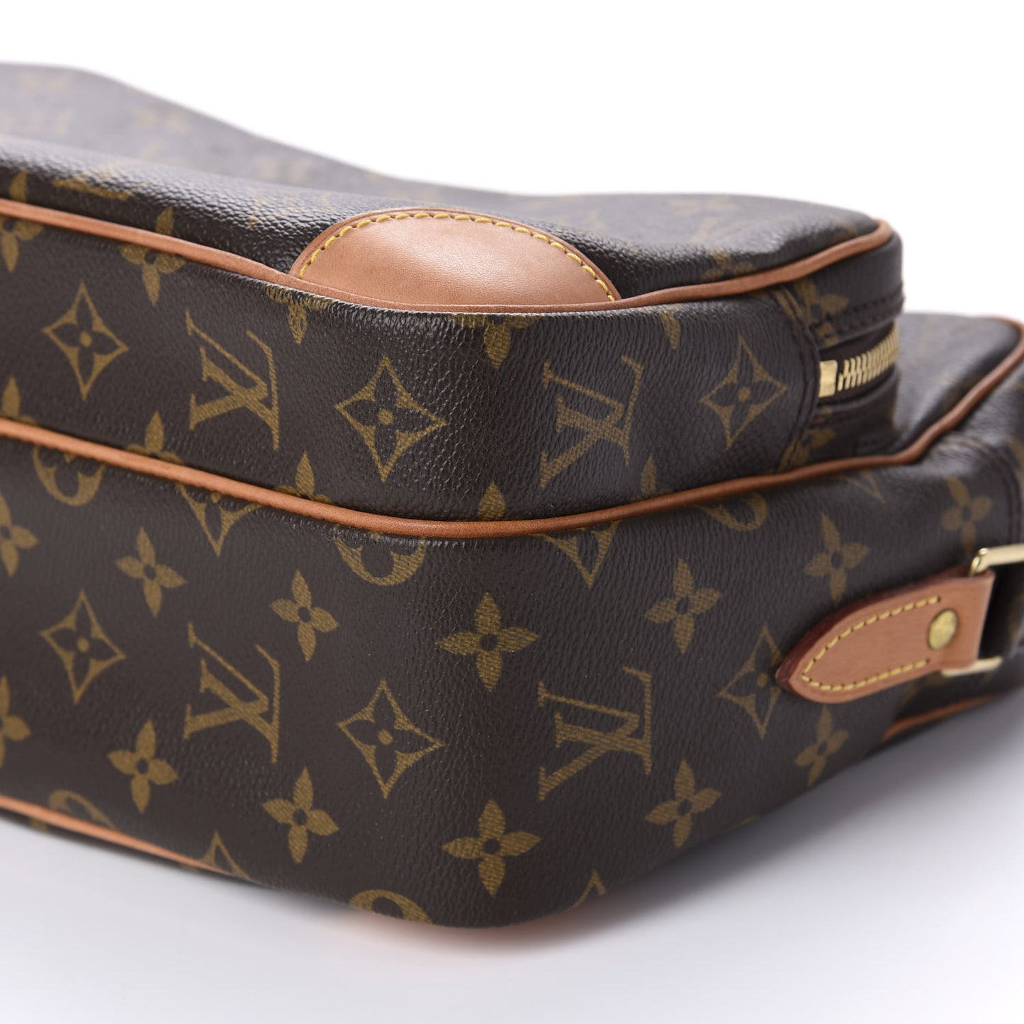 Monogram Nil 28