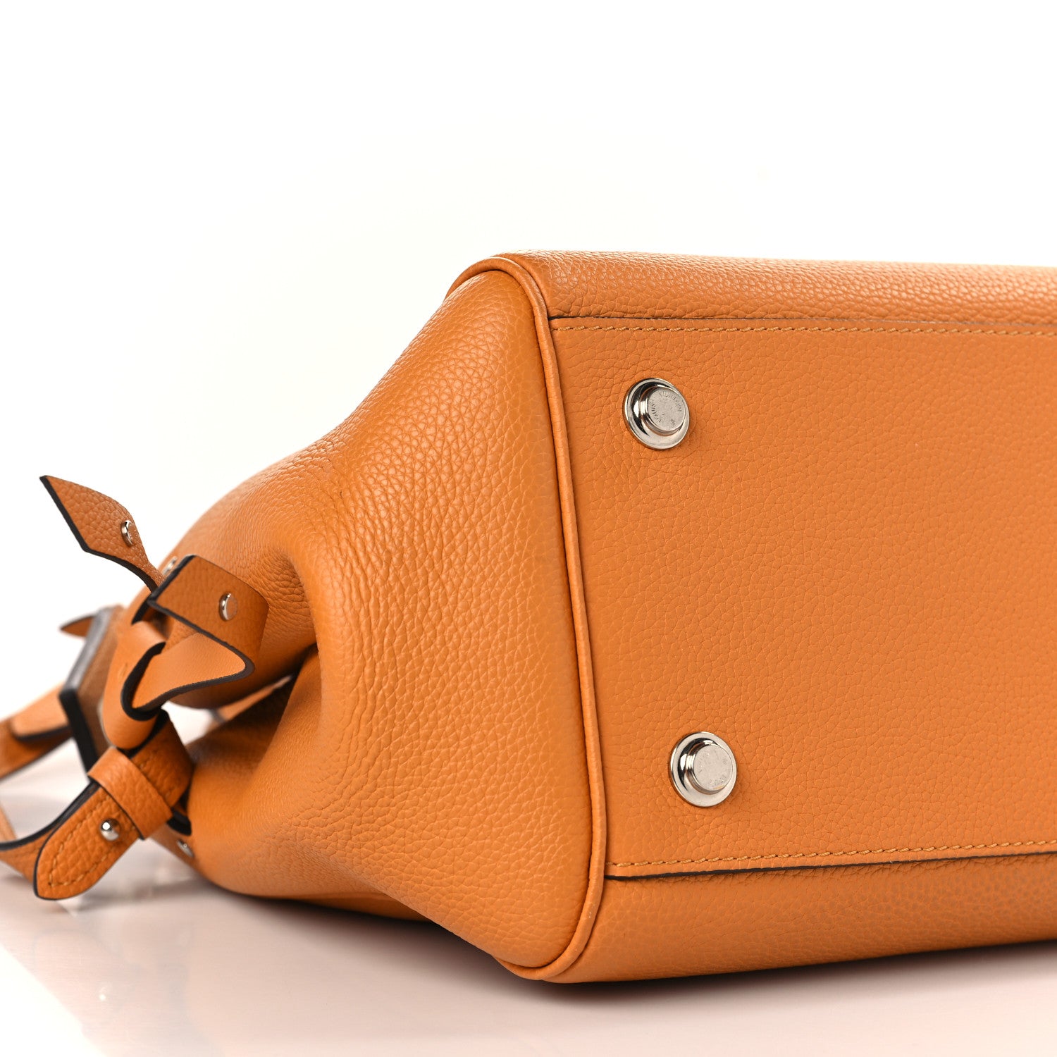 Louis Vuitton Veau Nuage Milla PM Safran 7 of 8