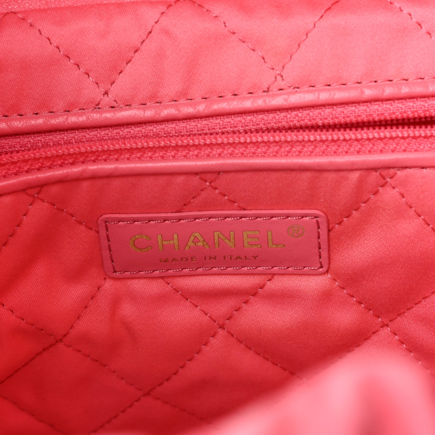 Shiny Calfskin Quilted Chanel 22 Drawstring Bag Pink
