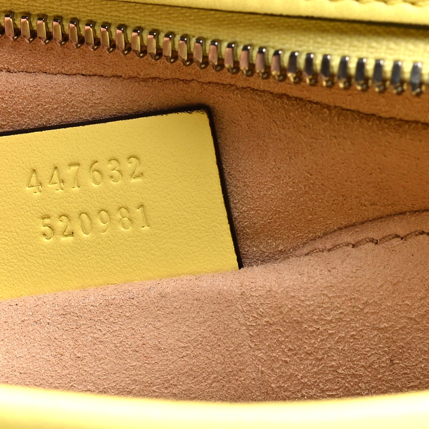 Calfskin Matelasse Small GG Marmont Chain Shoulder Bag Banana